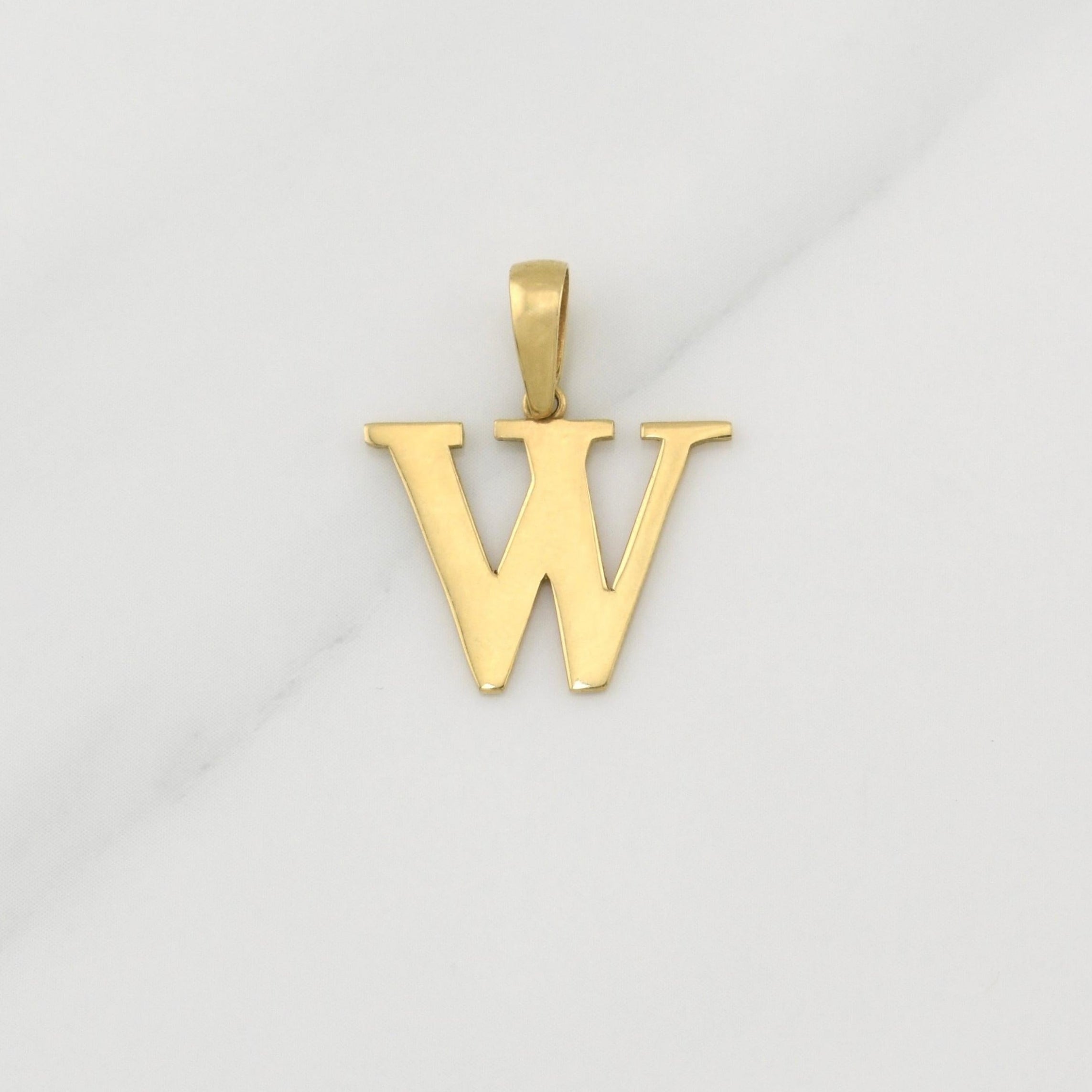 Dije Letra W 1.45 g / 3/4 in Oro Amarillo 18K
