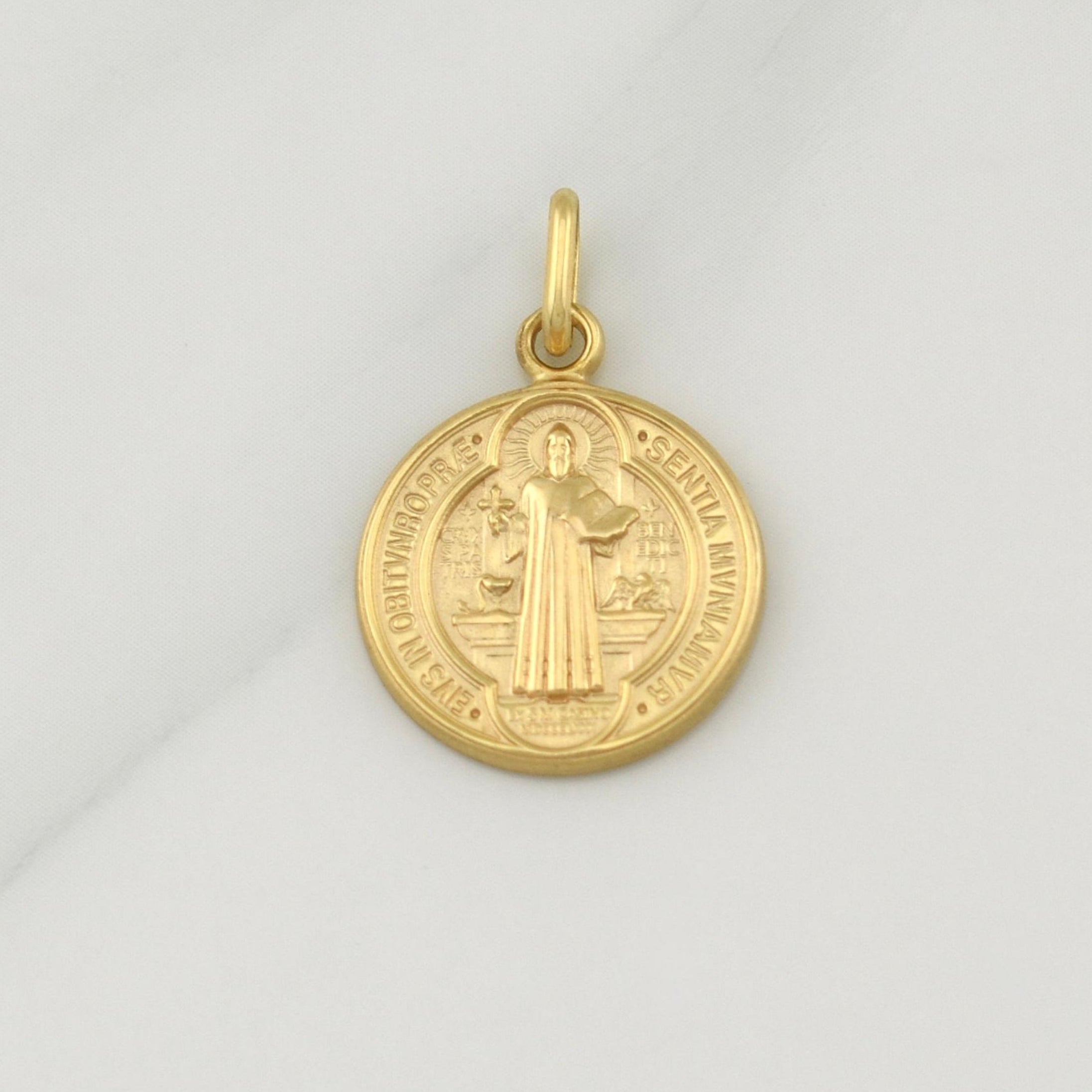 Pendant San Benito 2 g / 1 in Yellow Gold 18K