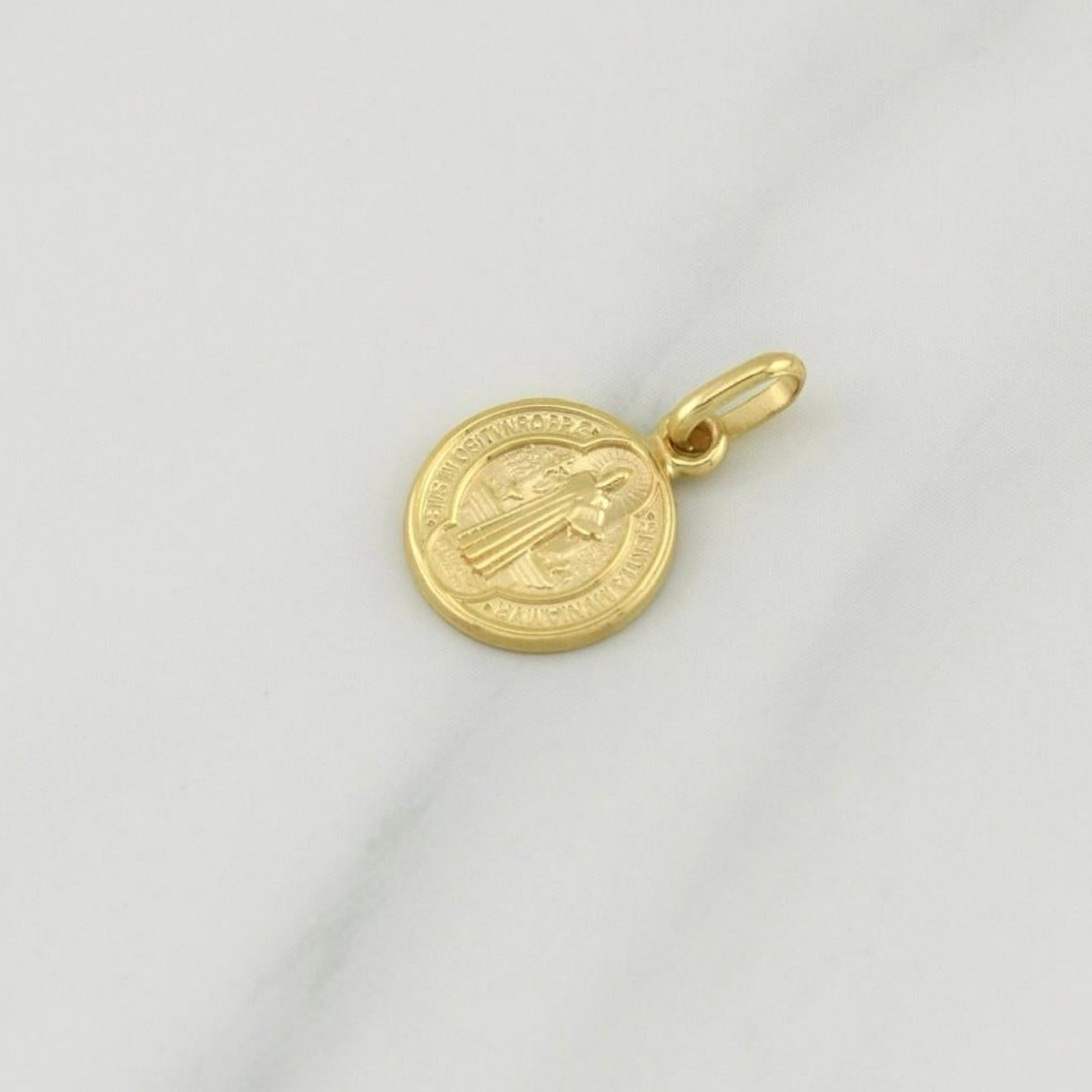 Dije San Benito 0.85 g / 3/4 in Oro Amarillo 18K