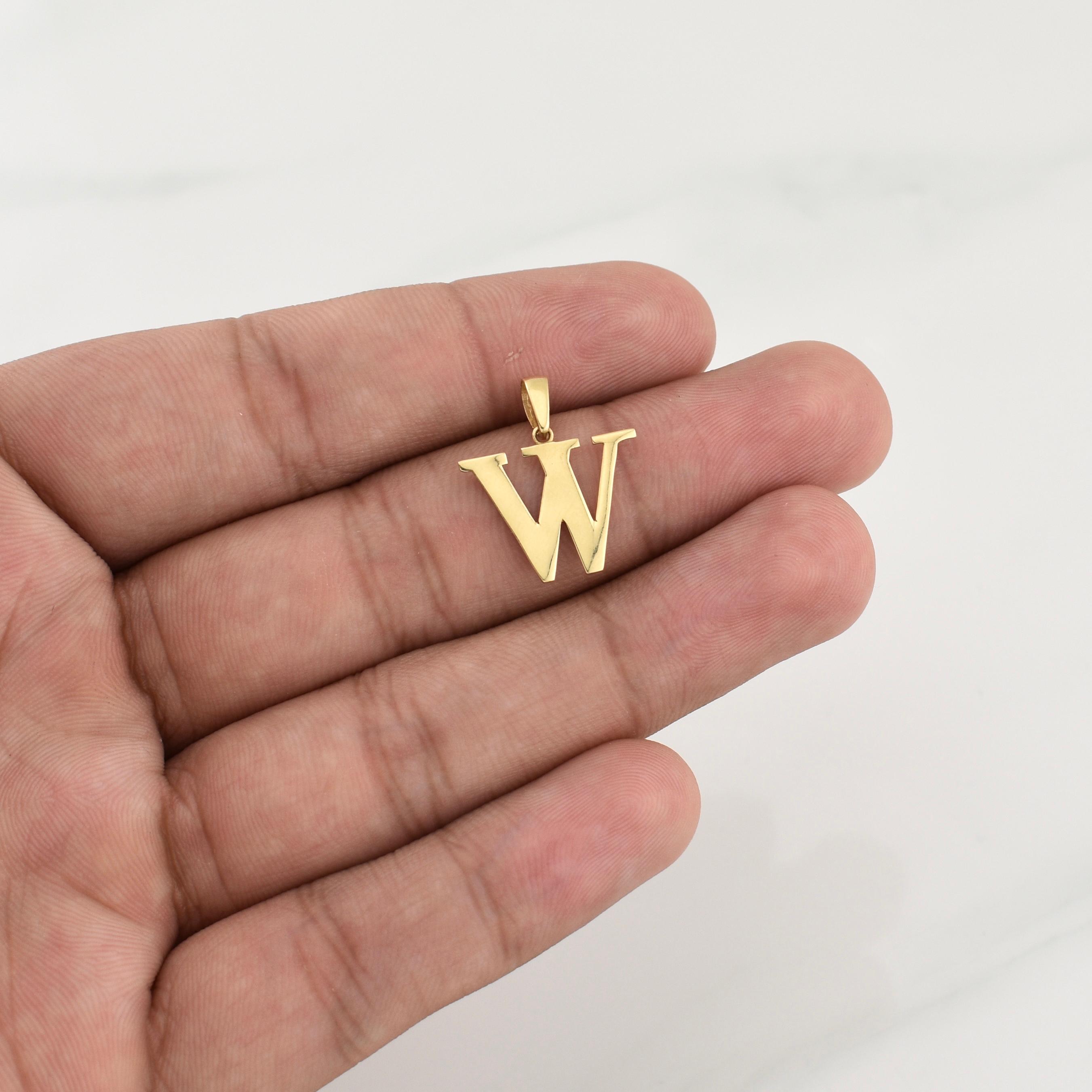 Dije Letra W 1.45 g / 3/4 in Oro Amarillo 18K