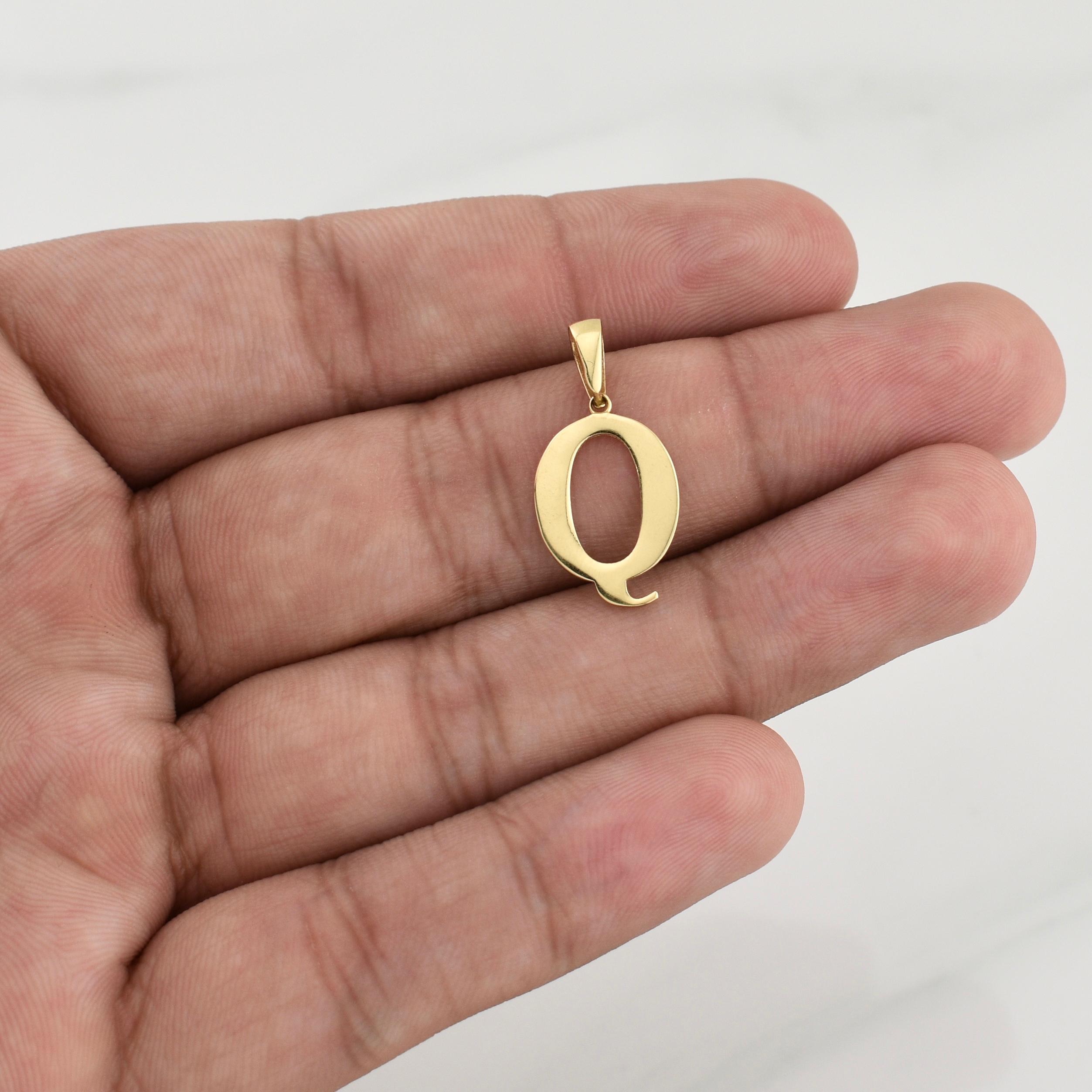 Dije Letra Q 1.45 g / 1 in Oro Amarillo 18K