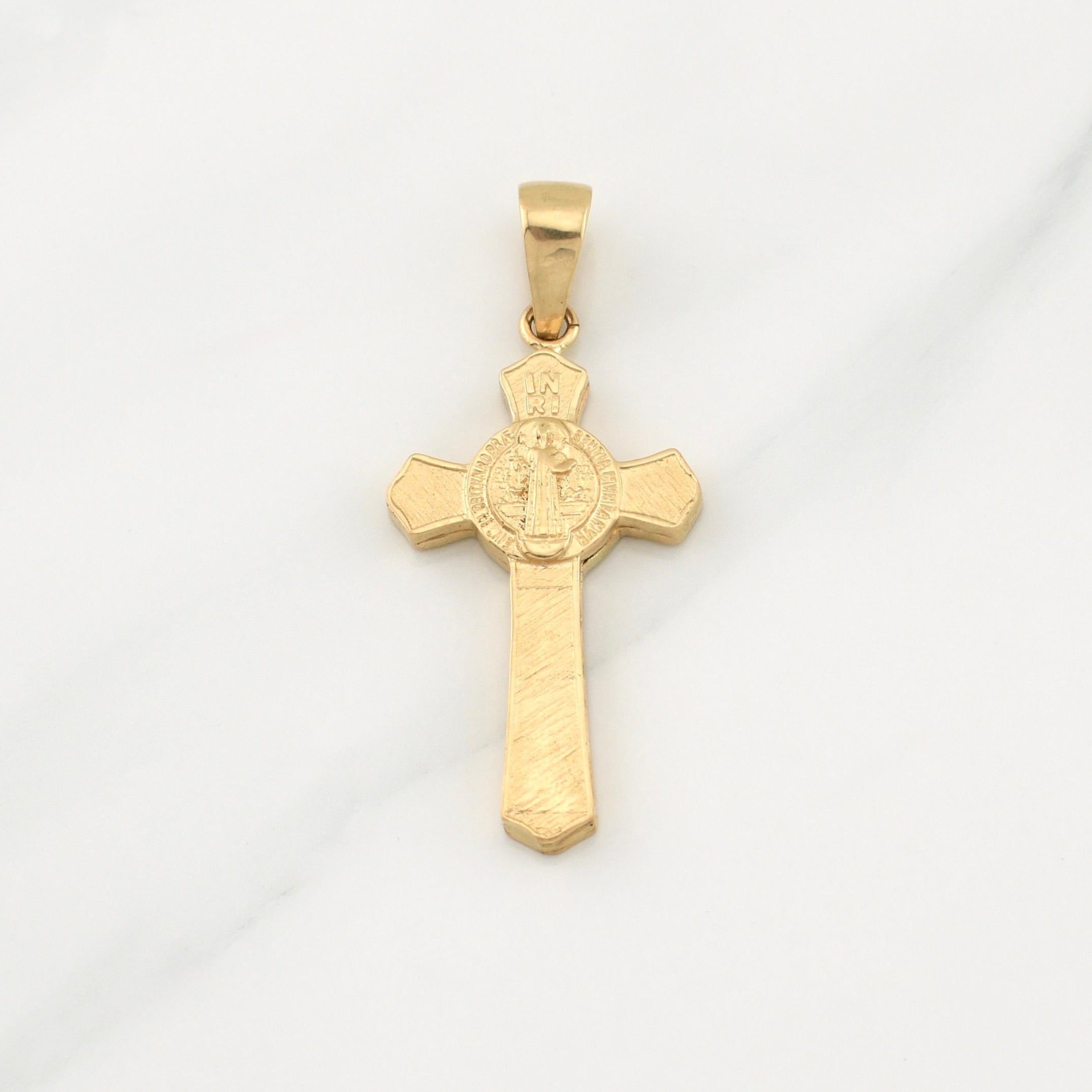 Dije Cruz San Benito 10.4 g / 2 1/4 in Oro Amarillo 18K