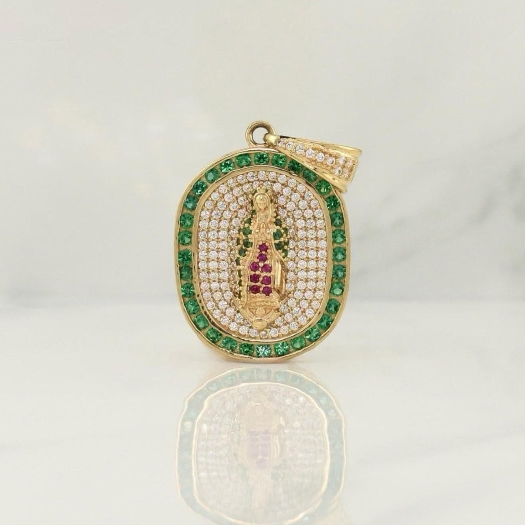 Dije Medalla Virgen Guadalupe 6.9 g / 1 1/2 in Oro Amarillo 18K