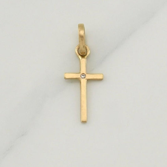 Dije Cruz 0.45 g / 3/4 in Oro Amarillo 18K