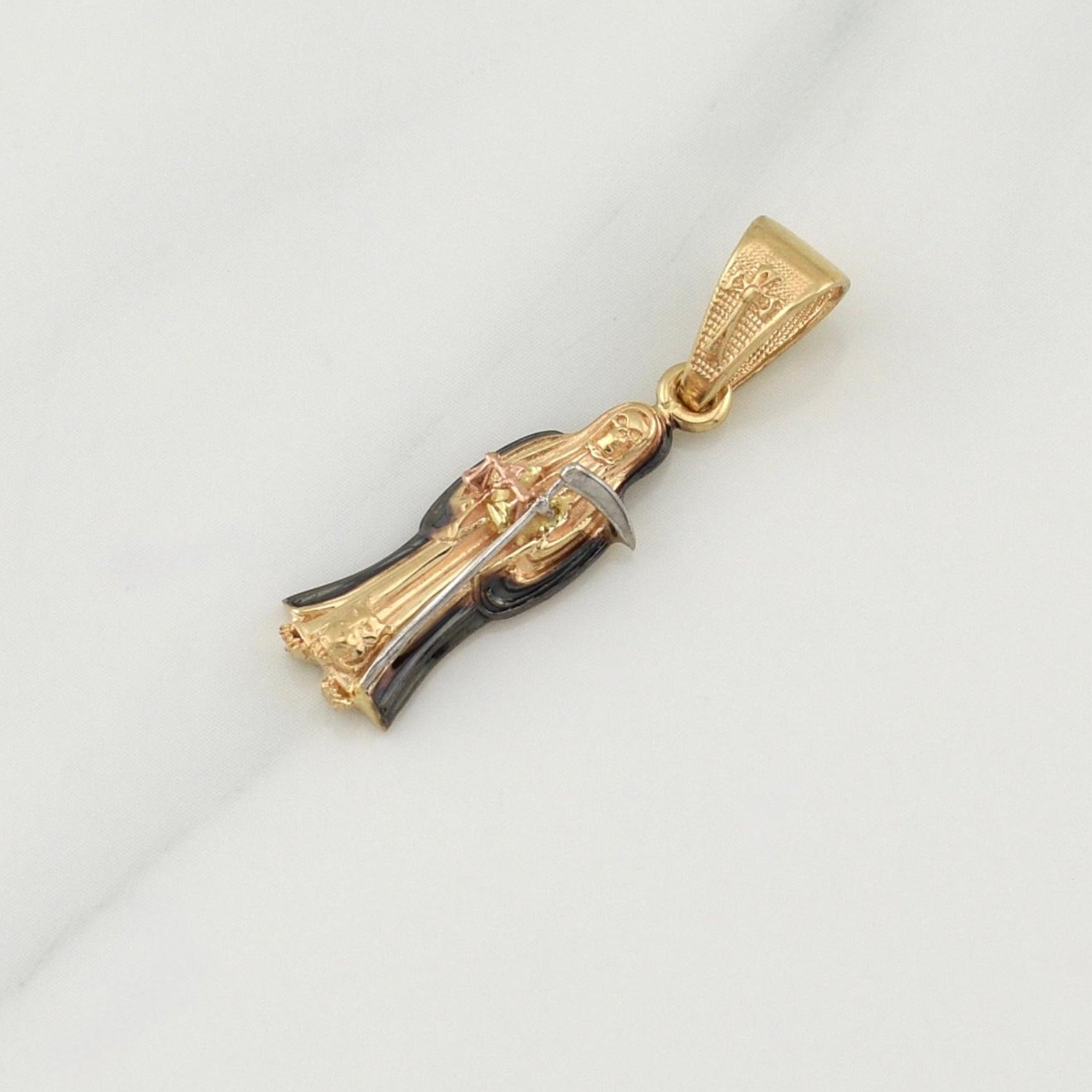 Dije Santa Muerte 2.45 g / 1 1/4 in Tres Oros 18K