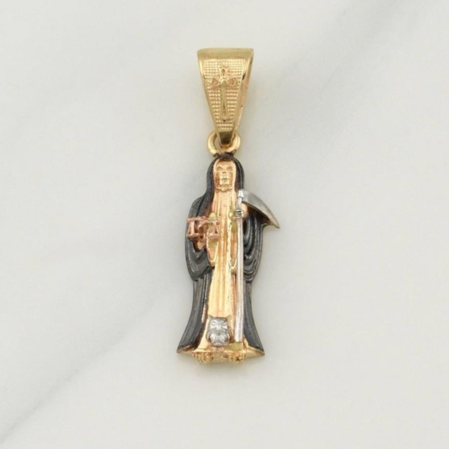 Dije Santa Muerte 2.65 g / 1 1/4 in Tres Oros 18K