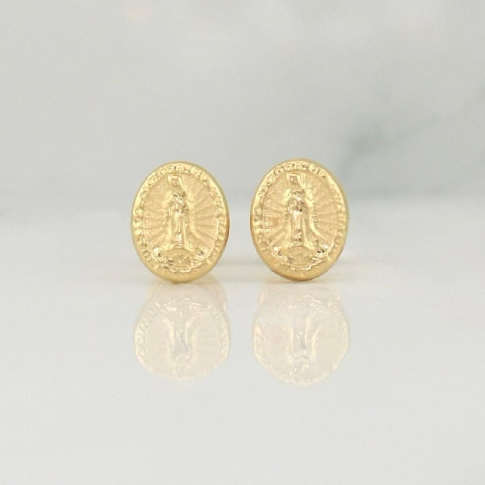 Stud Earrings Virgen De La Guadalupe 0.7 g / in / 8 mm Yellow Gold 18K