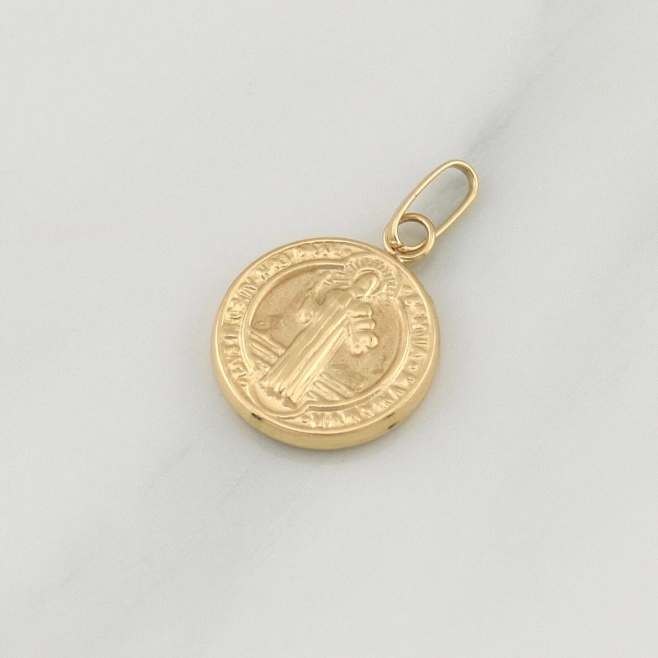 Dije San Benito 0.85 g / 3/4 in Oro Amarillo 18K
