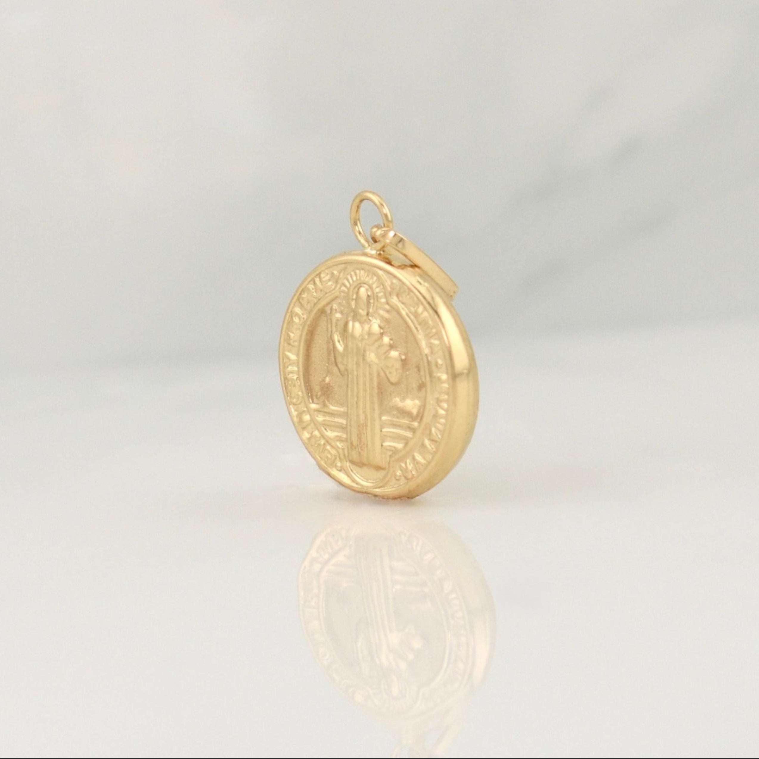 Dije San Benito 0.85 g / 3/4 in Oro Amarillo 18K