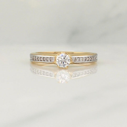Anillo Solitario 2.4 g / T6 Oro Amarillo 18K