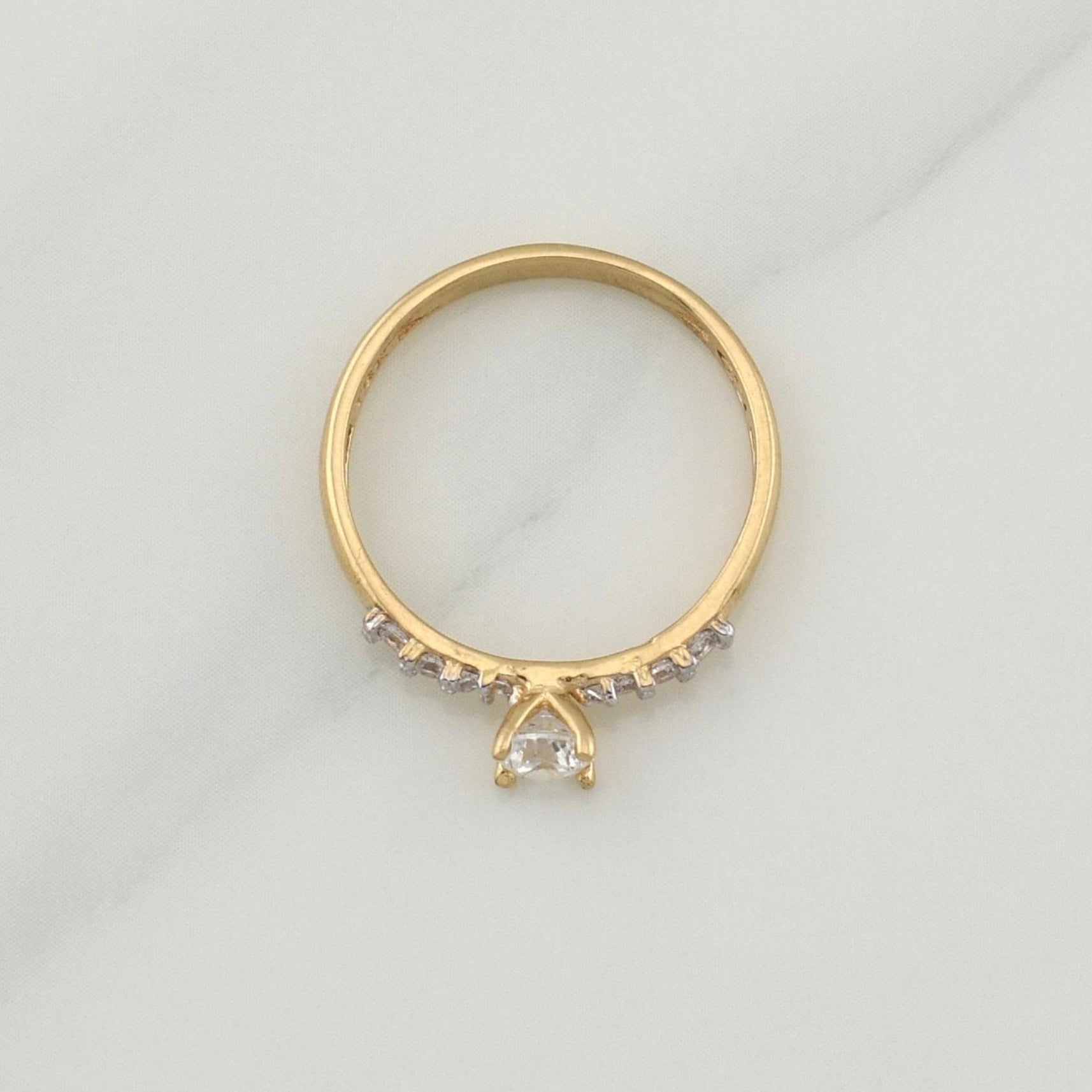 Anillo Solitario 1.6 g / T5,5 Oro Amarillo 18K