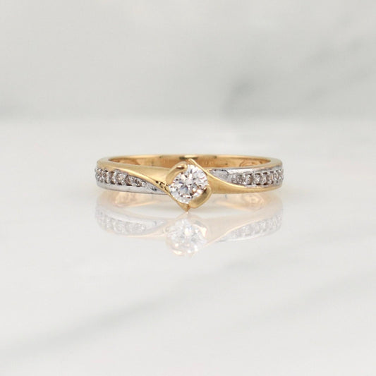 Anillo Solitario 2.75 g / T6,75 Oro Amarillo 18K