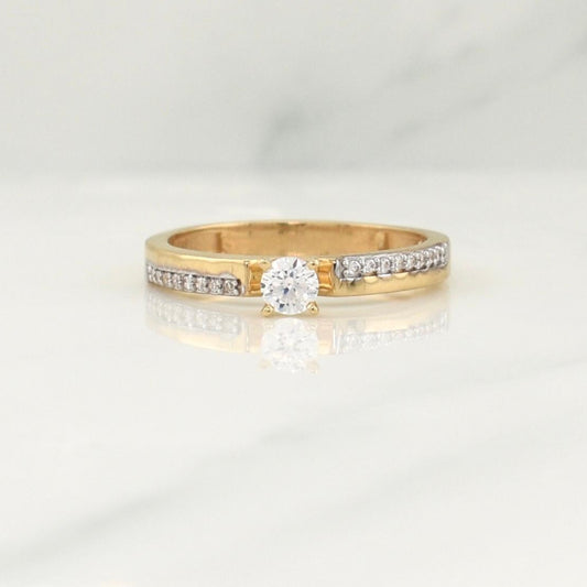 Solitaire Ring 3.4 g / T8 Yellow Gold 18K
