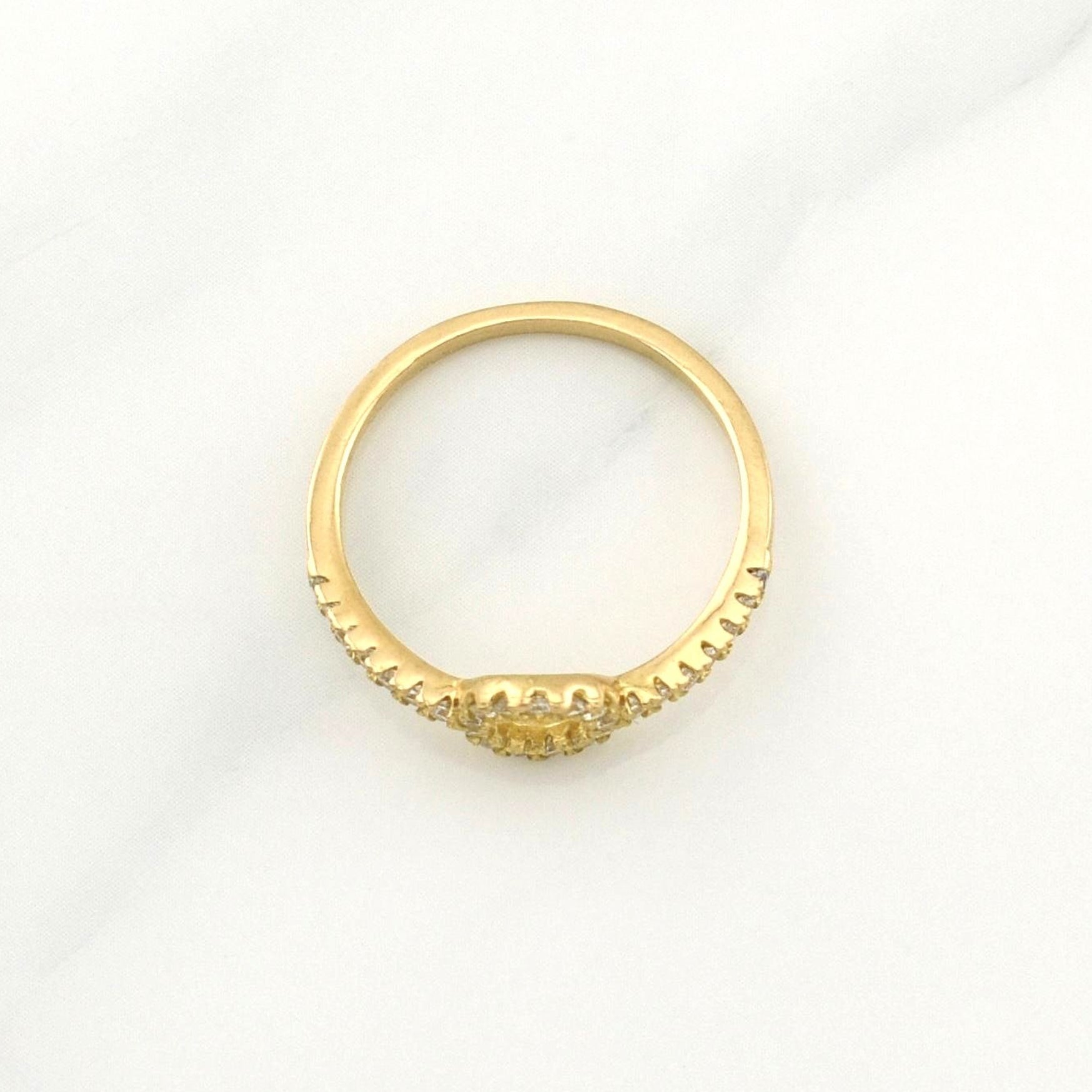 Anillo Circulo Hueco 1.9 g / T6,25 Oro Amarillo 18K