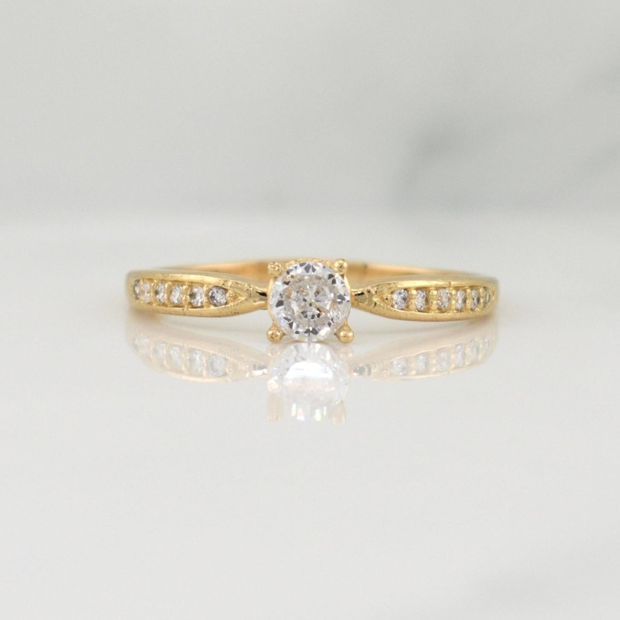 Solitaire Churumbela Ring 1.5 g / T6.5 Yellow Gold 18K