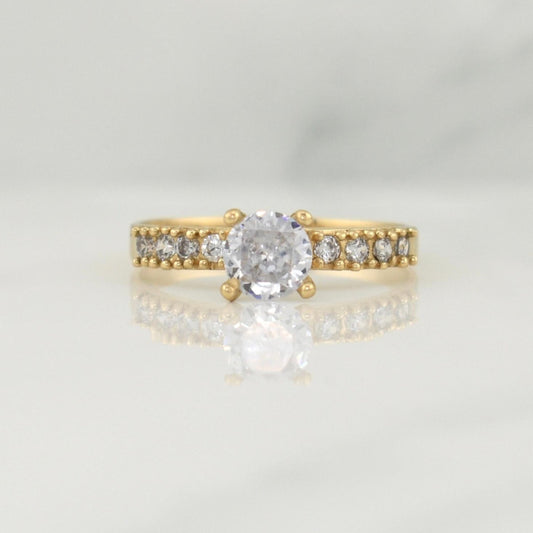 Anillo Solitario 2.1 g / T6,75 Oro Amarillo 18K