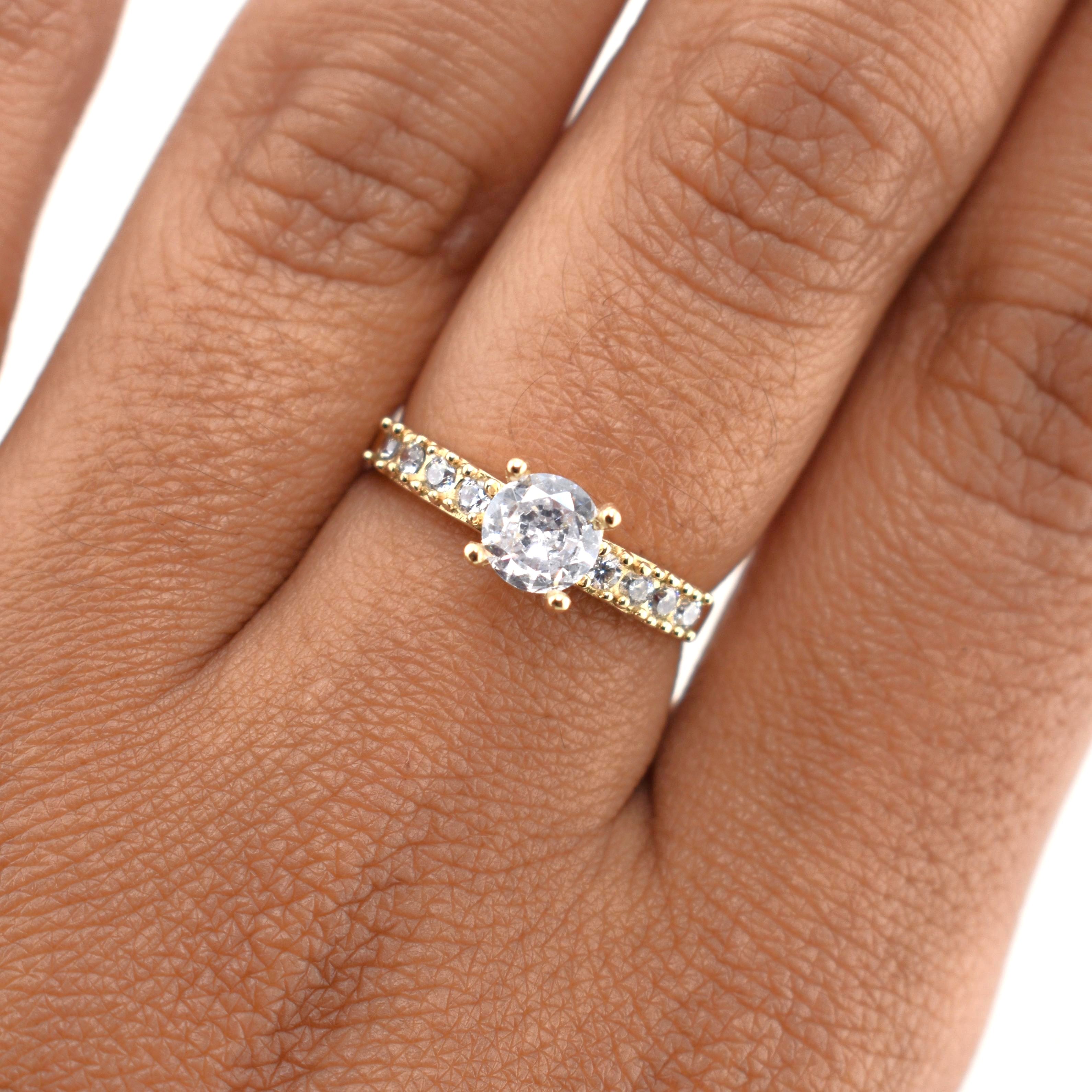 Solitaire Ring 2.1 g / T6.75 Yellow Gold 18K