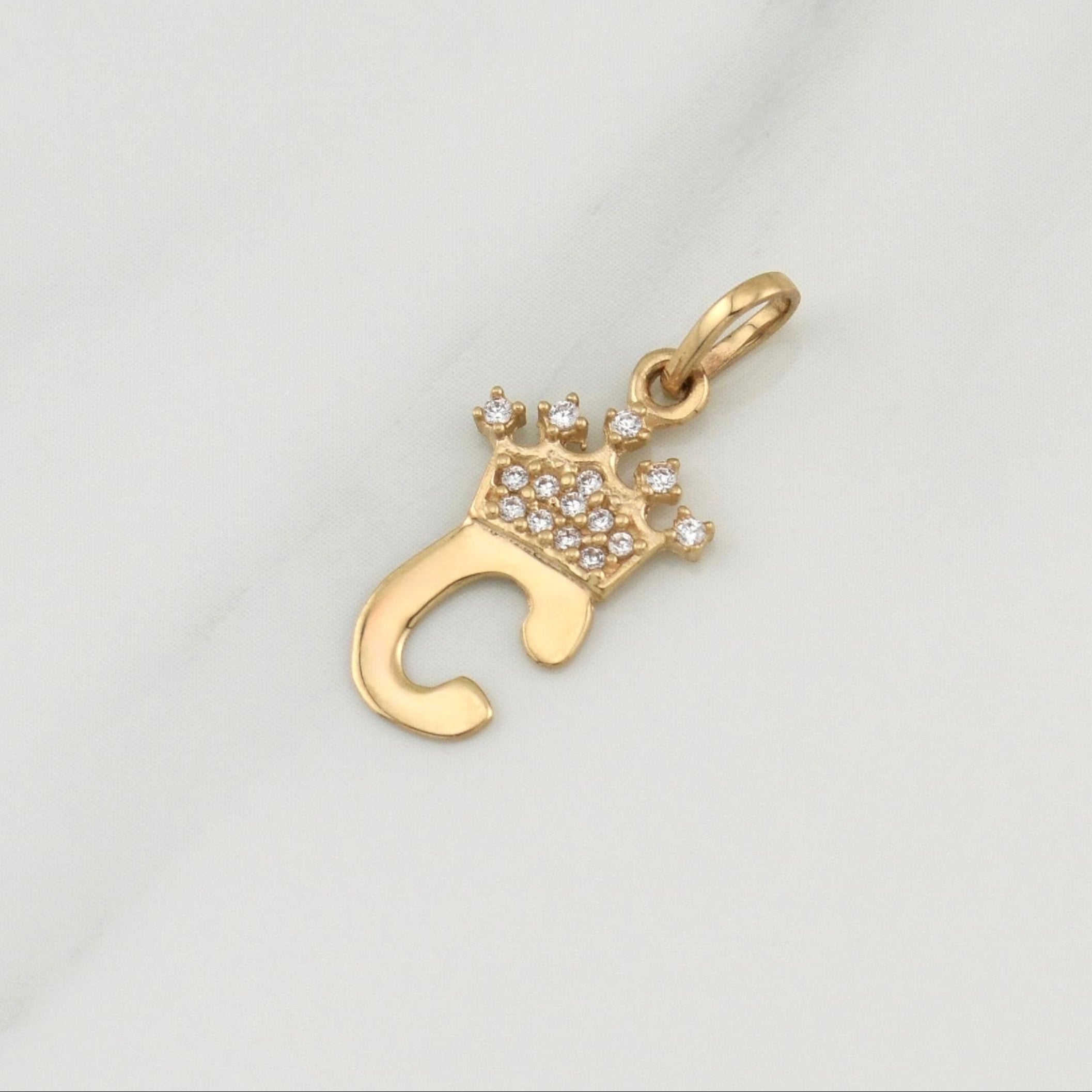 Dije Letra C Corona 0.75 g / 3/4 in Oro Amarillo 18K