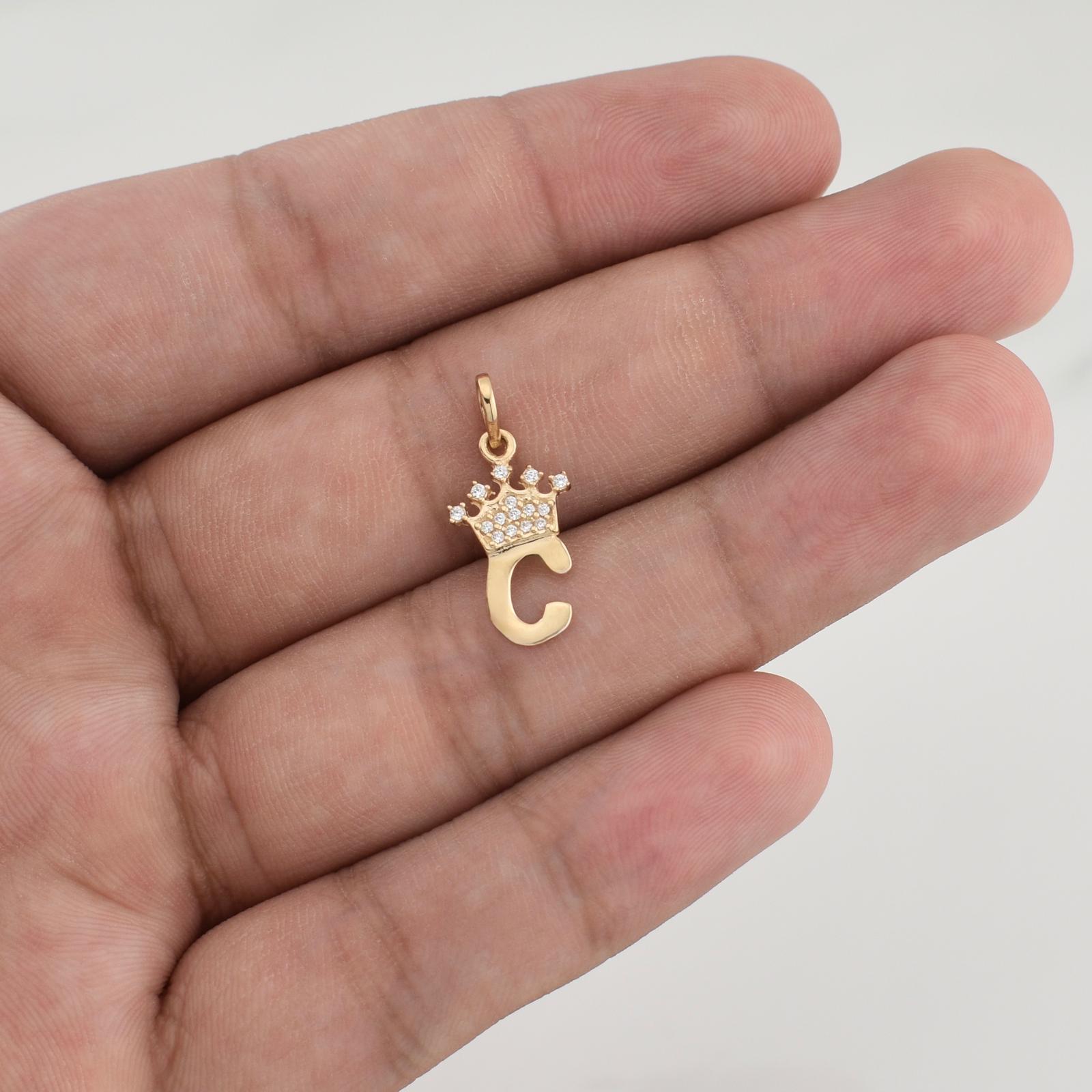 Dije Letra C Corona 0.75 g / 3/4 in Oro Amarillo 18K