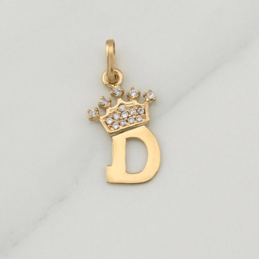 Dije Letra D Corona 0.8 g / 3/4 in Oro Amarillo 18K