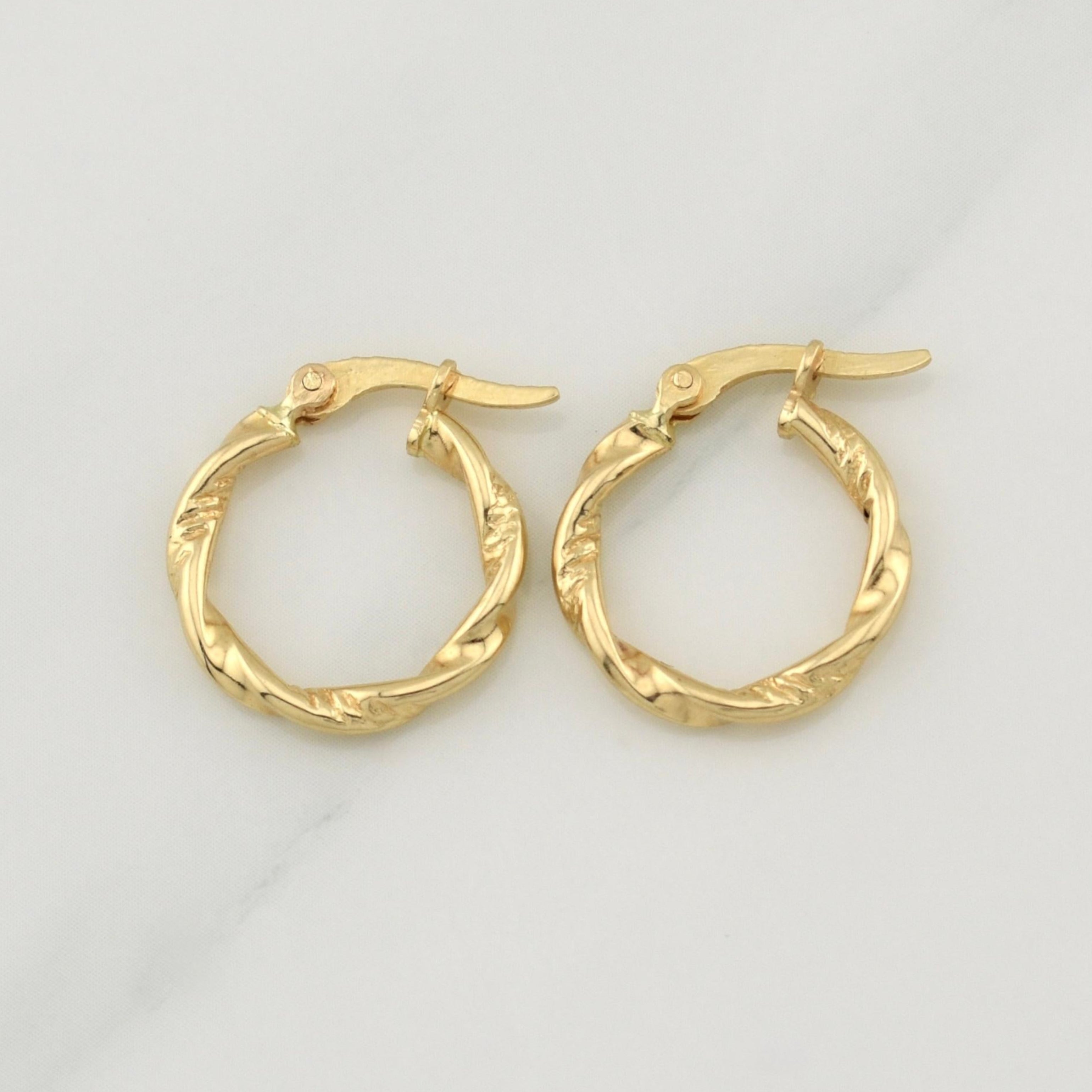 Candongas Sari 1.25 g / 3/4 in Oro Amarillo 18K