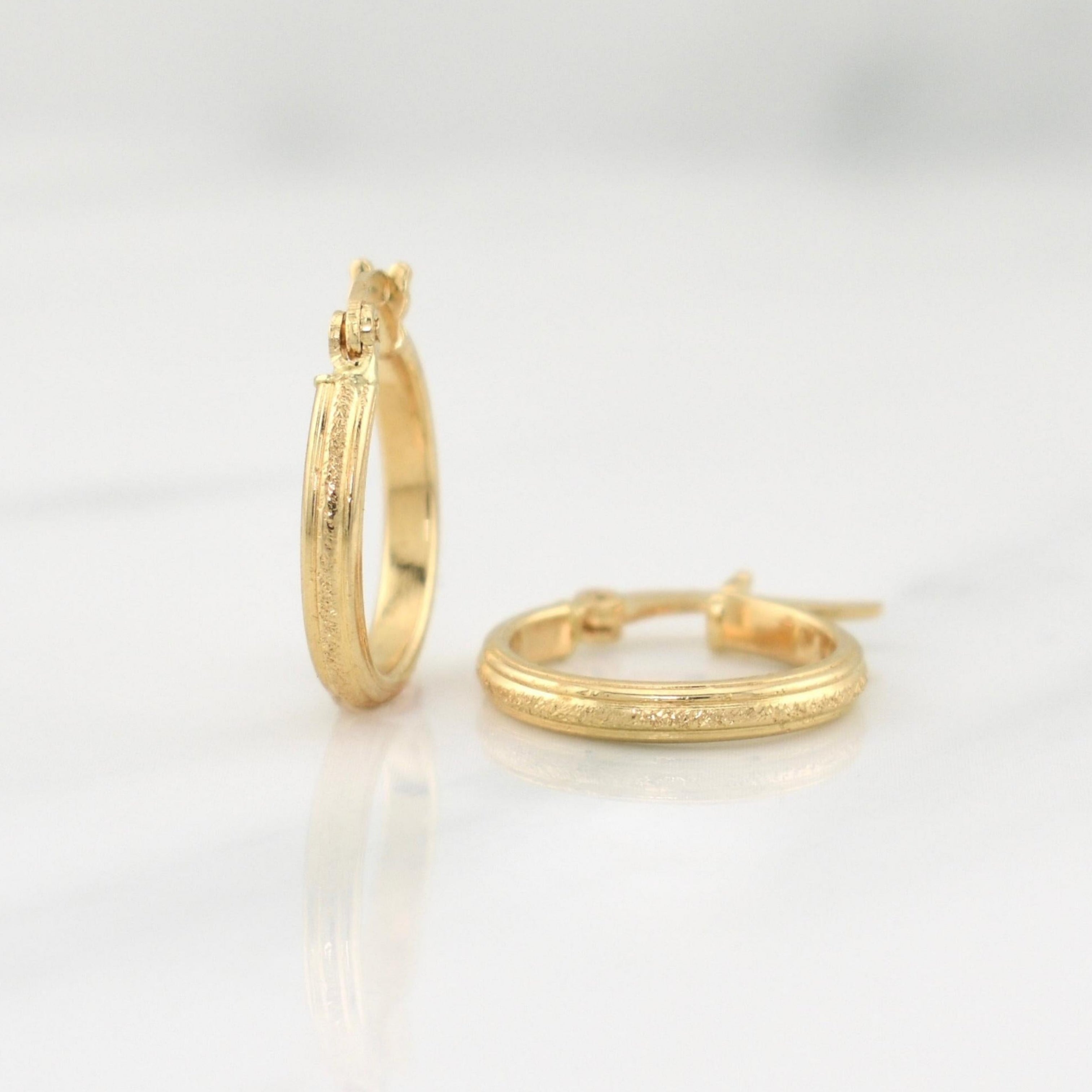 Candongas Sandri 1.1 g / 3/4 in Oro Amarillo 18K