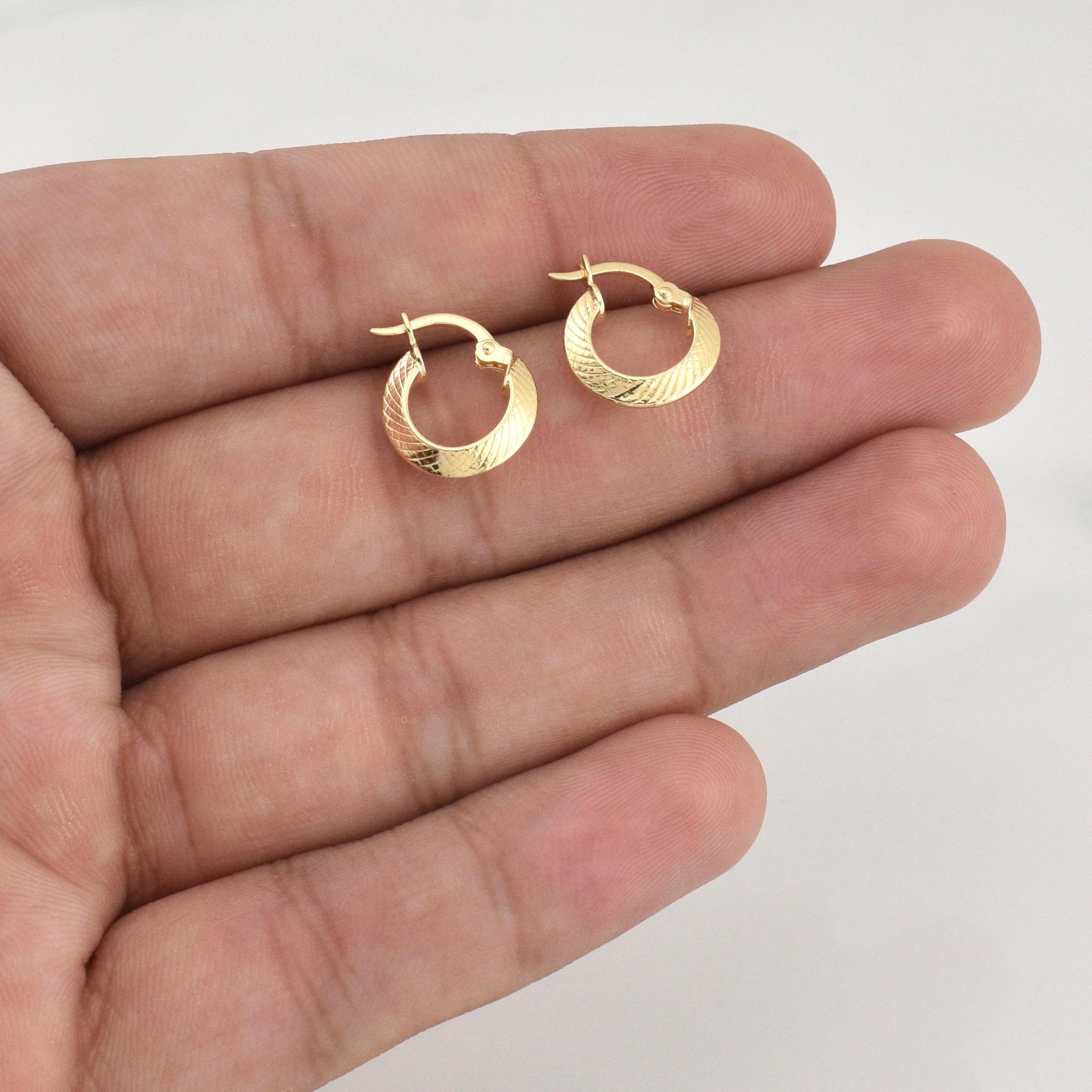 Candongas Clau Rayado 1.35 g / 1/2 in Oro Amarillo 18K