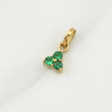 Dije Flor Esmeraldas 0.11pts 0.3g / 1/2 in Oro Amarillo 18K