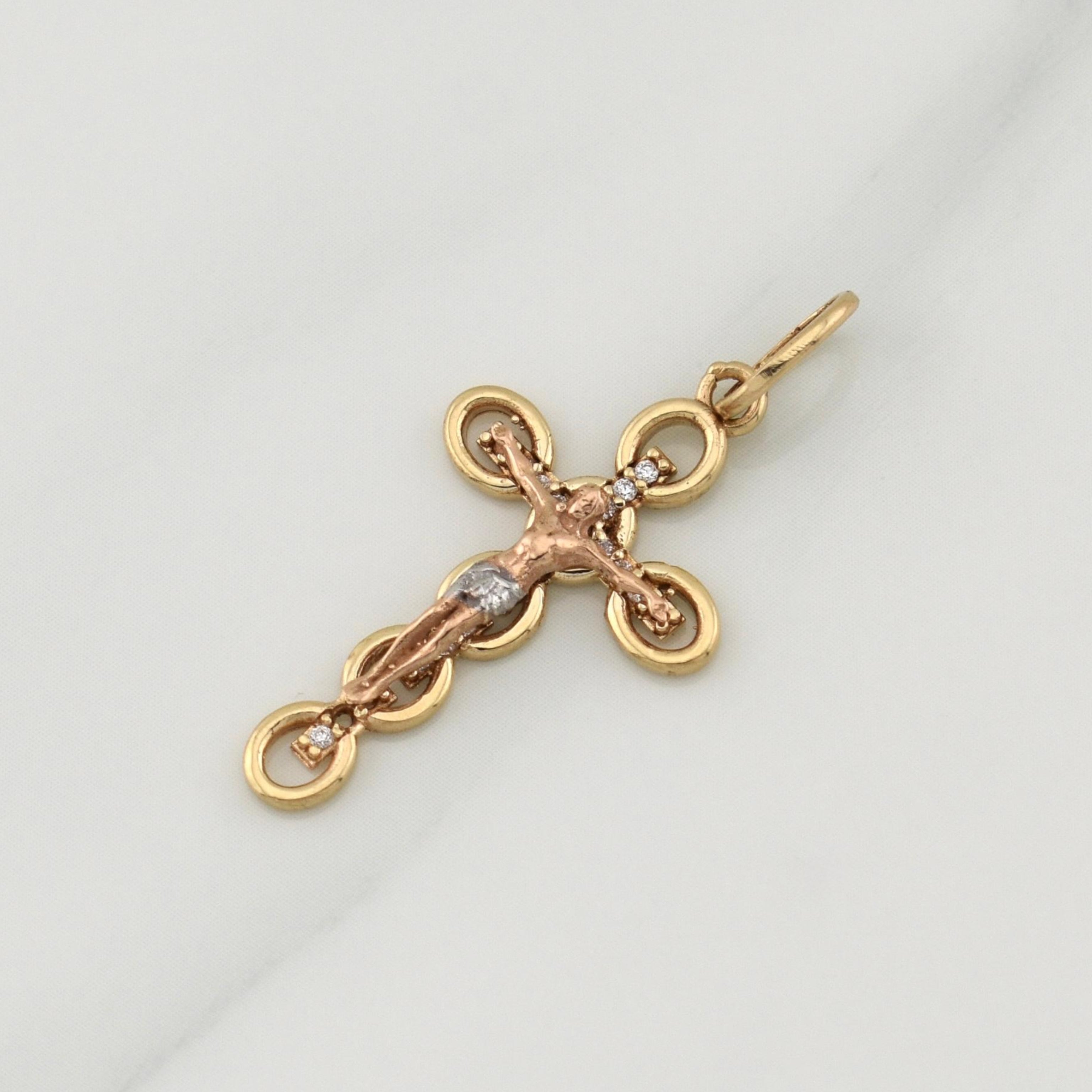 Pendant Cross Christ 1.9g / 1 1/2 in Three Golds 18K