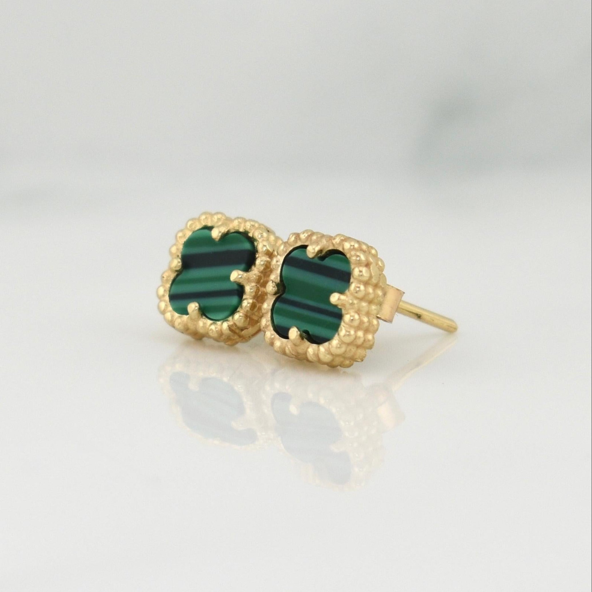 Clover Stud Earrings 2g / in / 7.25mm Yellow Gold 18K
