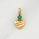 Pendant Striped Heart Emerald 0.06pts 0.3g / 1/2 in 18K Yellow Gold