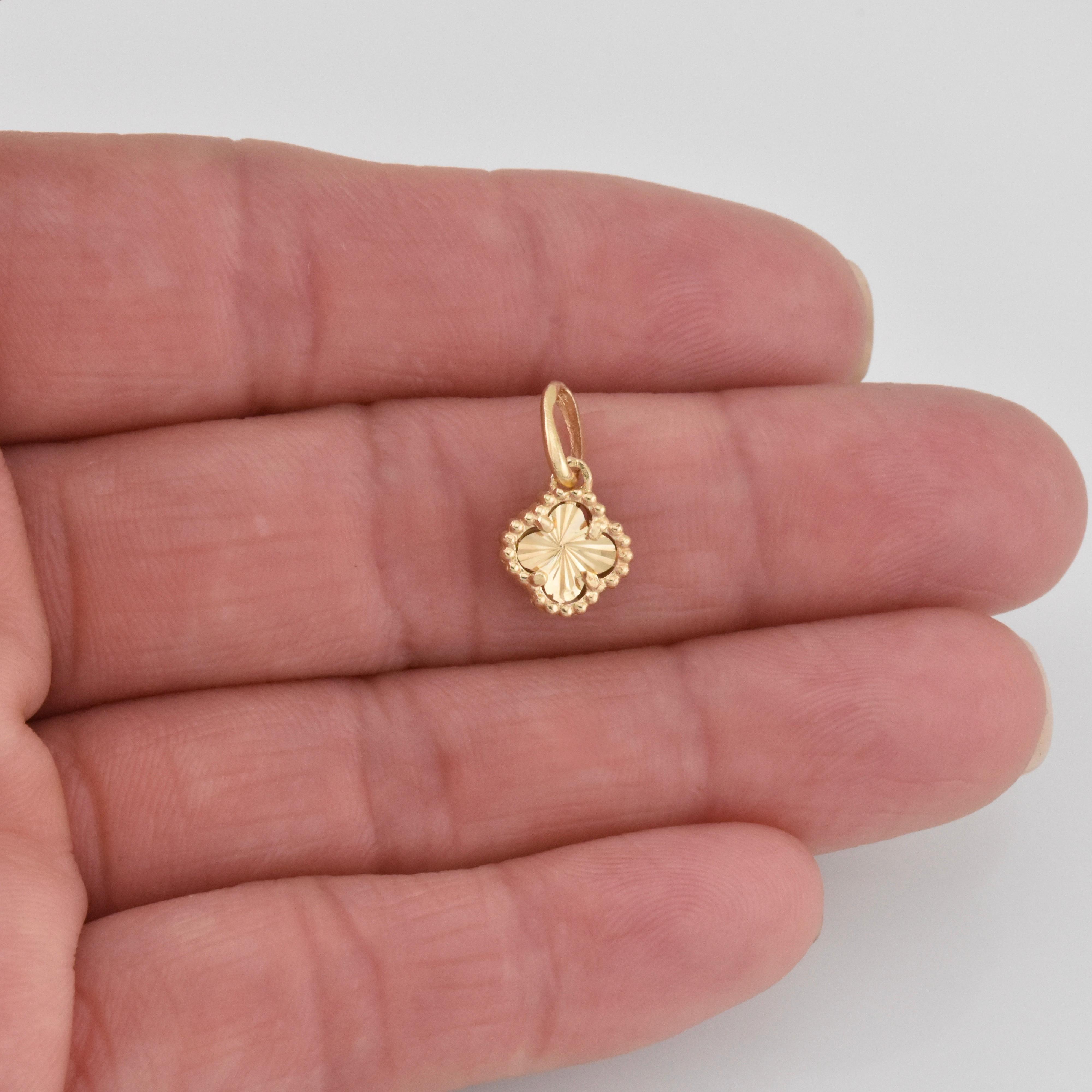 Dije Trebol 1.05g / 1/2 in Oro Amarillo 18K
