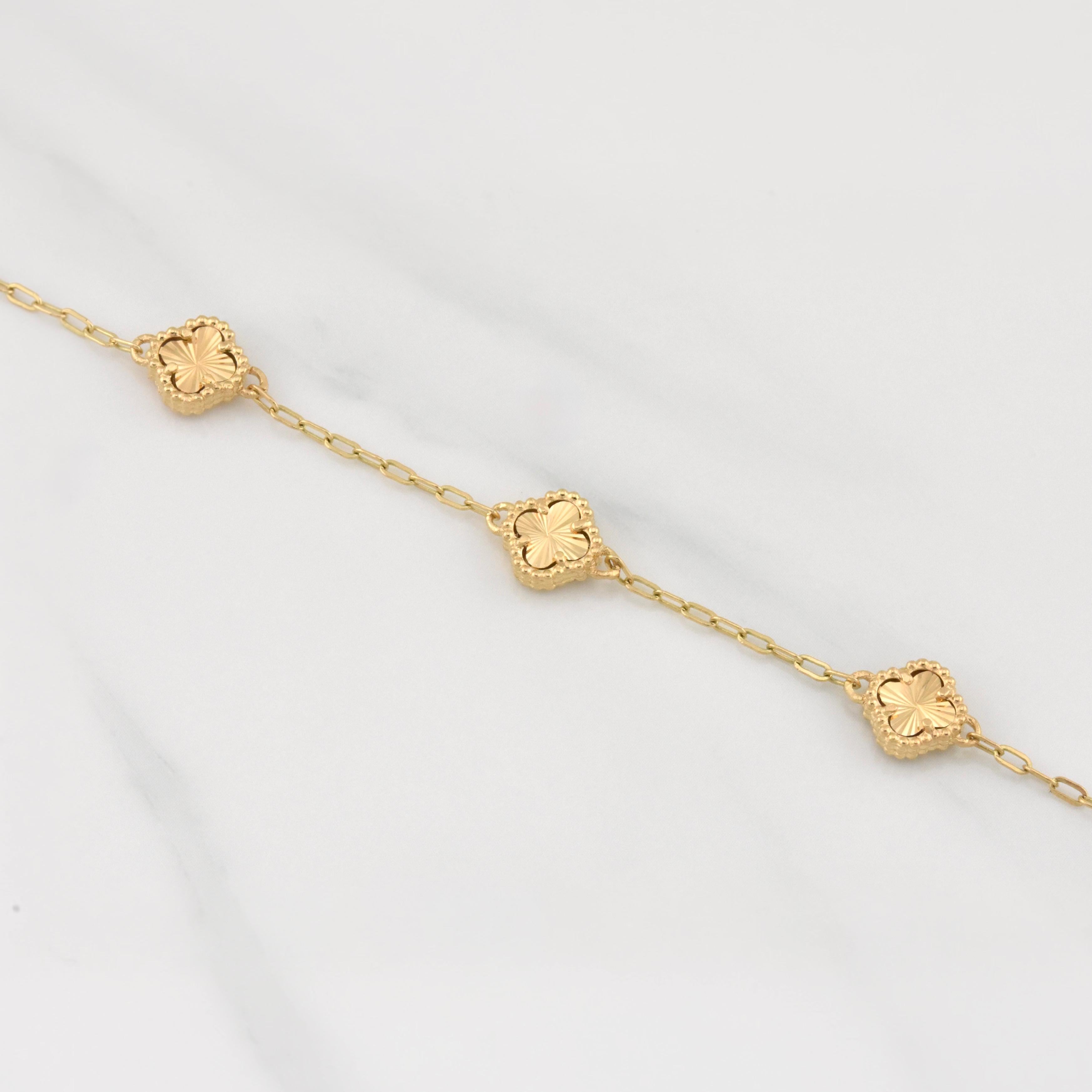 Pulso Trebol Aro Seguido 3.55g / 7 in / 8.15mm Oro Amarillo 18K