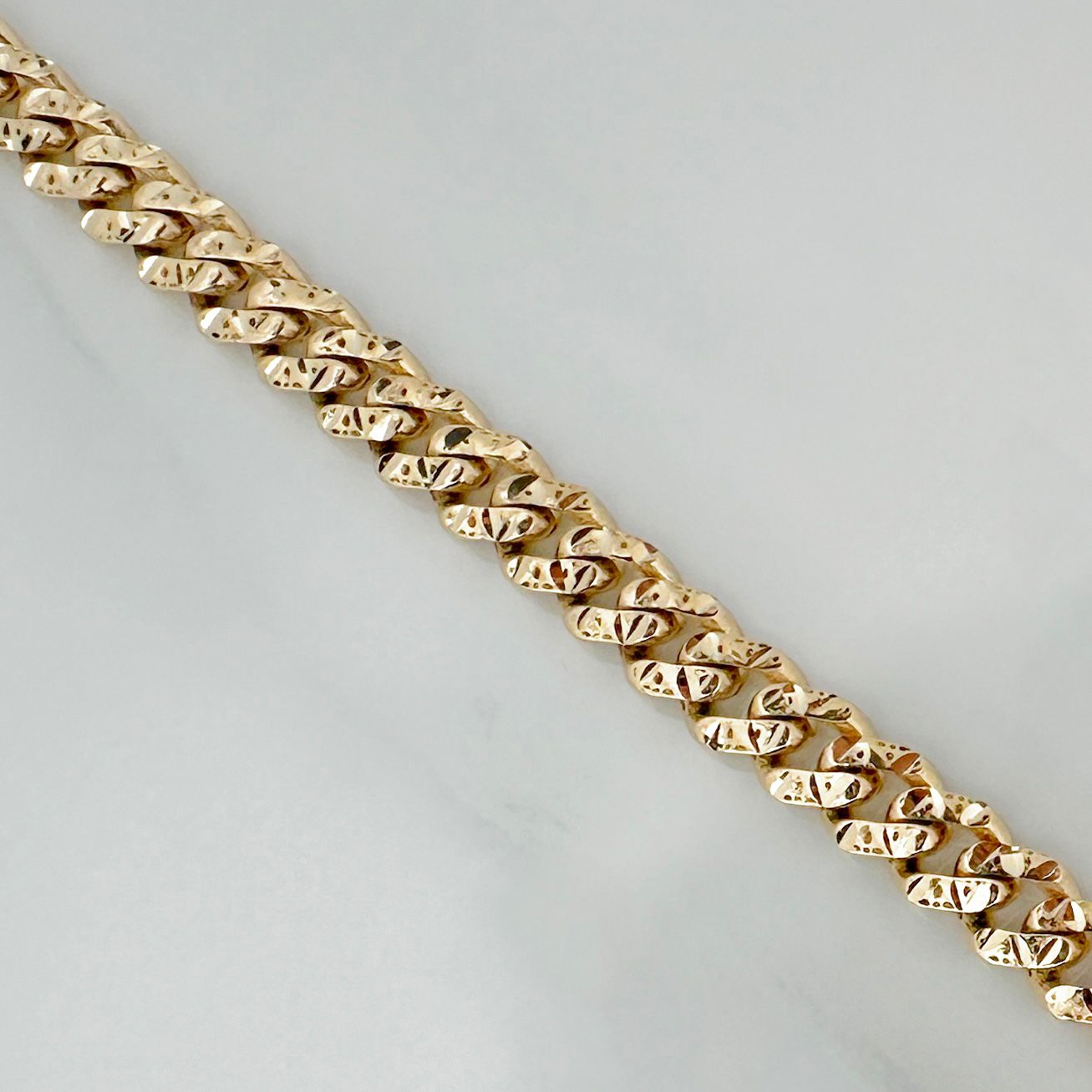 Cuban Links Bracelet Infinity 6.55gr / 7.2in / 18K Gold +4$