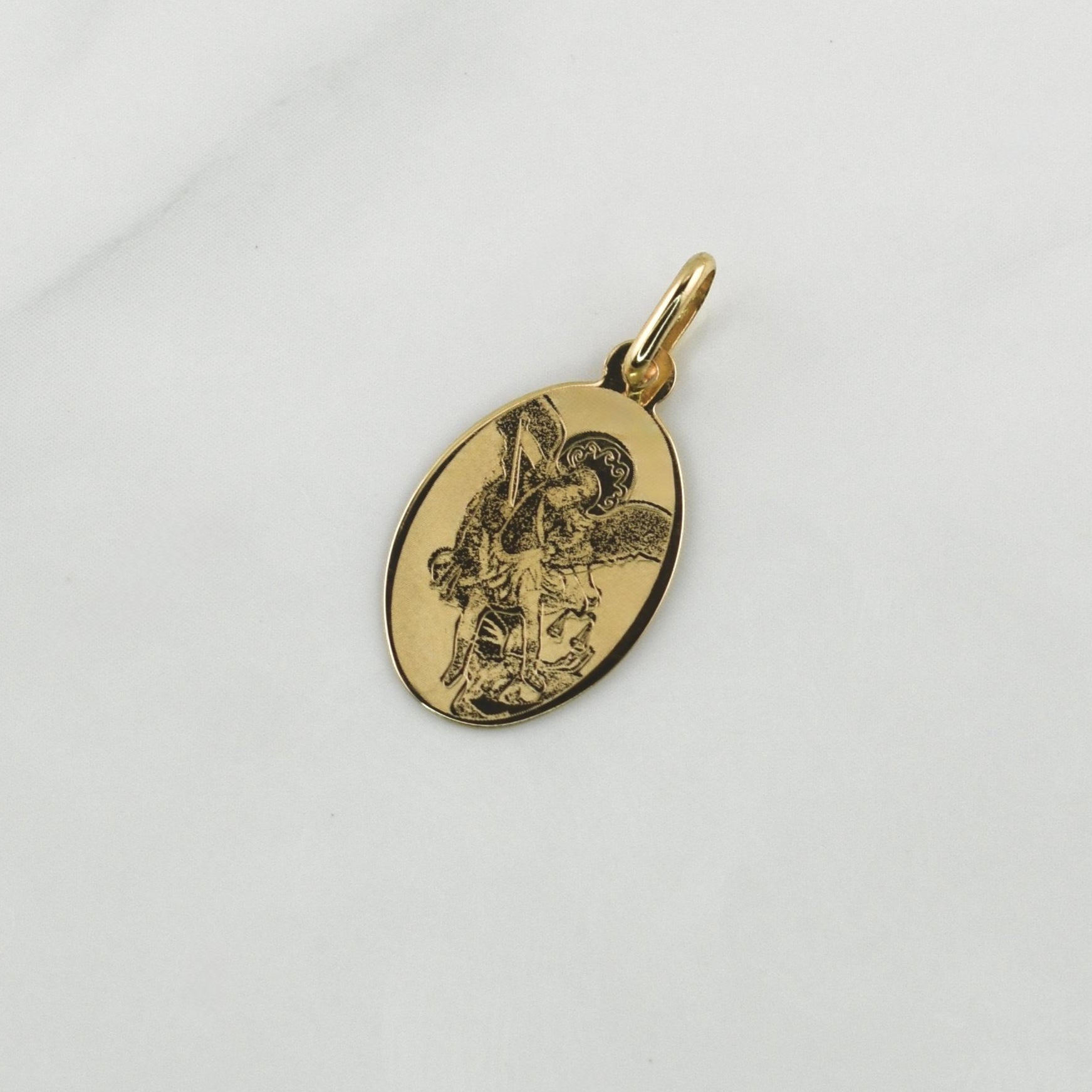 Dije San Miguel De Arcangel 0.75gr / 1 in / Oro Amarillo +4 18K !