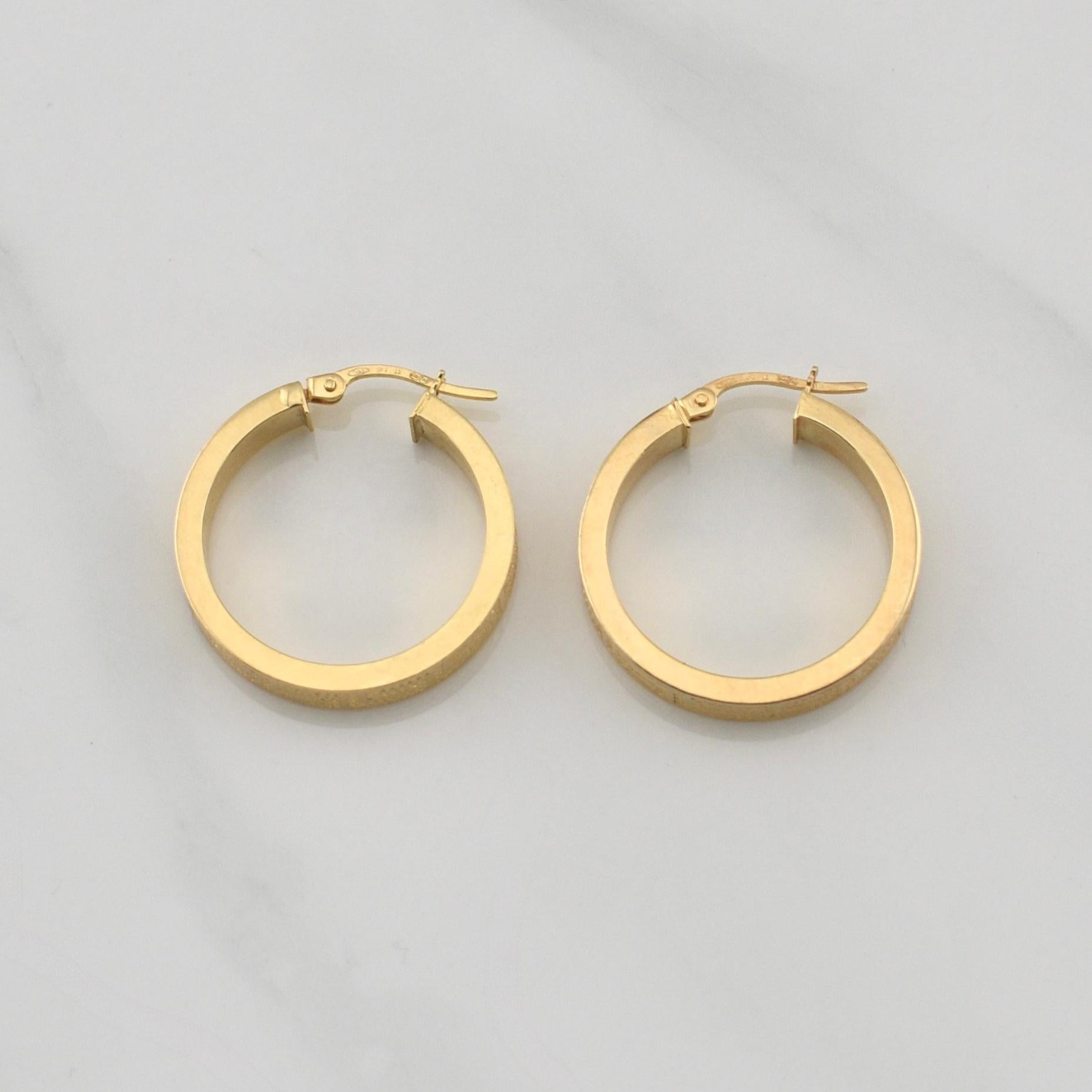 Hoop Earrings Victoria 2.5gr / 1 in / Yellow Gold +4 18K !