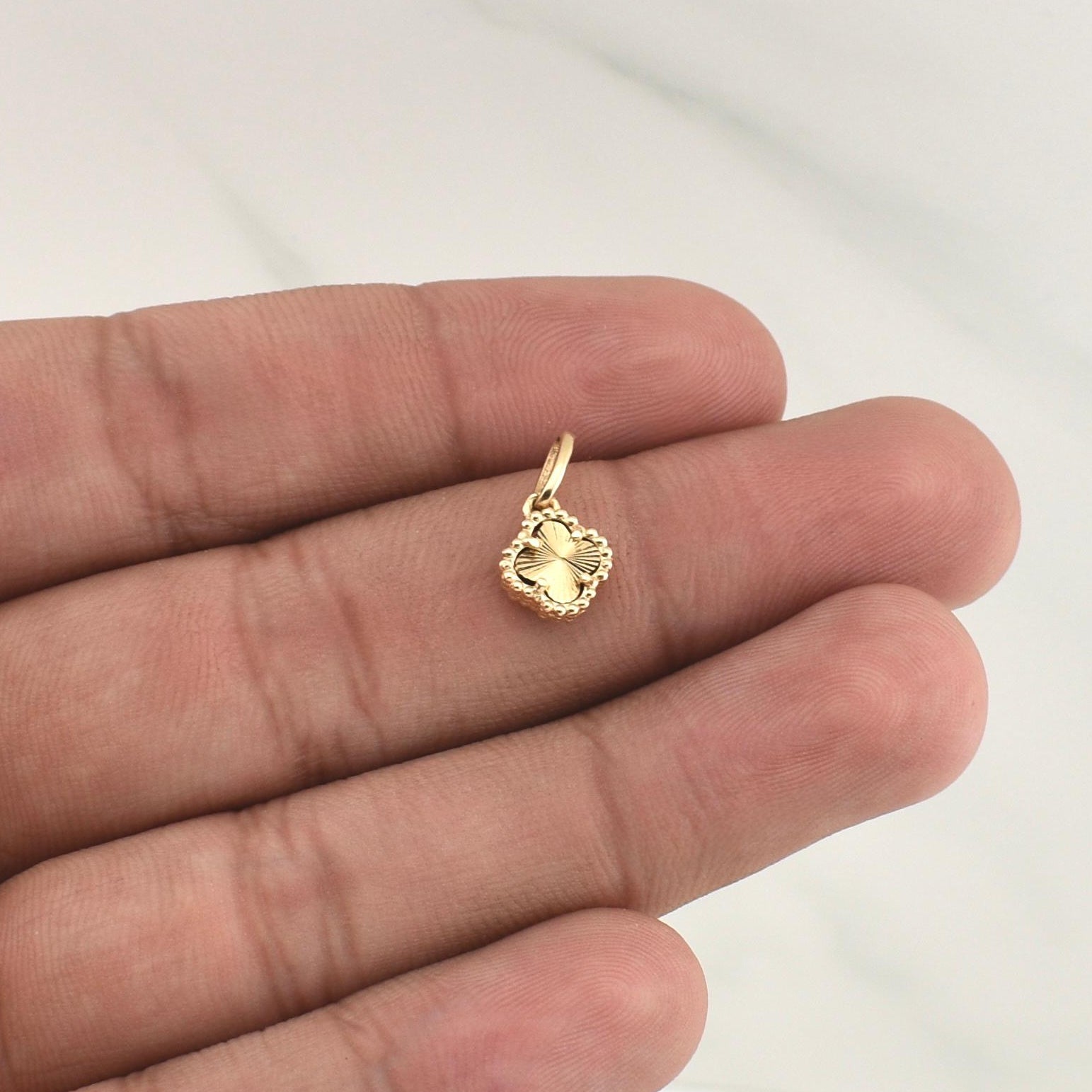 Dije Trebol 1gr / 3/4 in / Oro Amarillo Nac.Esp. 18K !