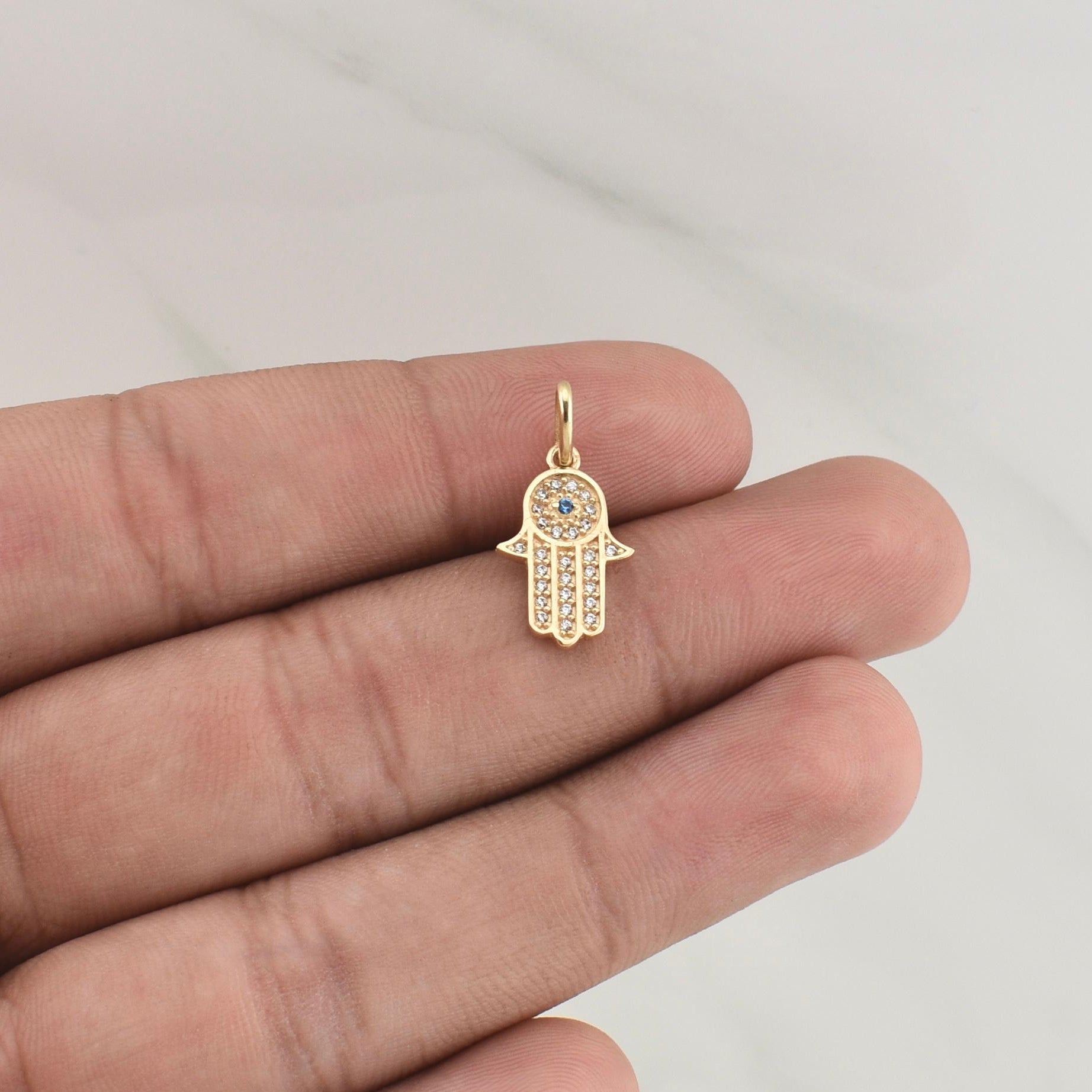 Dije Hamsa 1.5gr / 3/4 in / Oro Amarillo 18K !