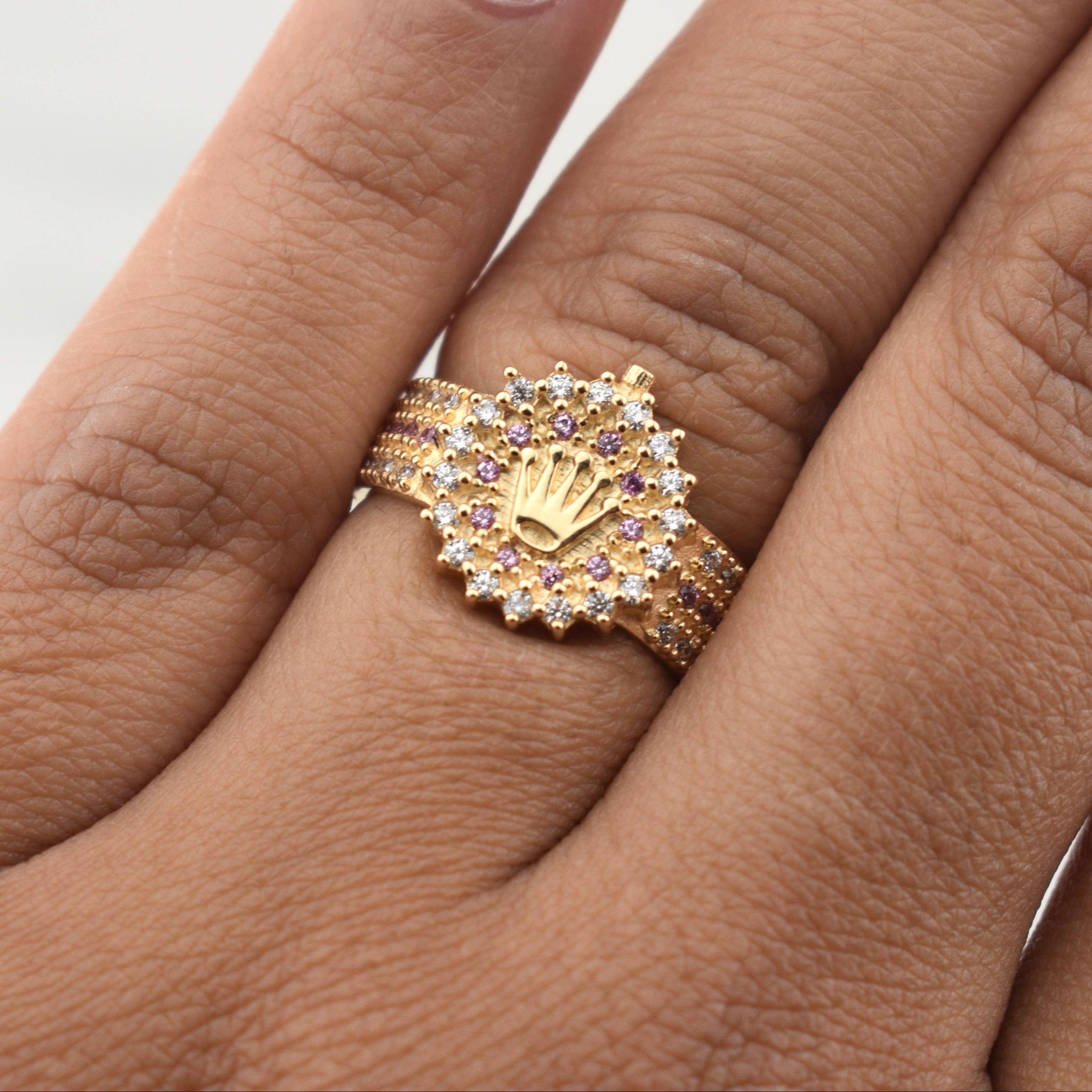 Anillo Corona 5.15gr / T5 1/2 / Oro Amarillo 18K !