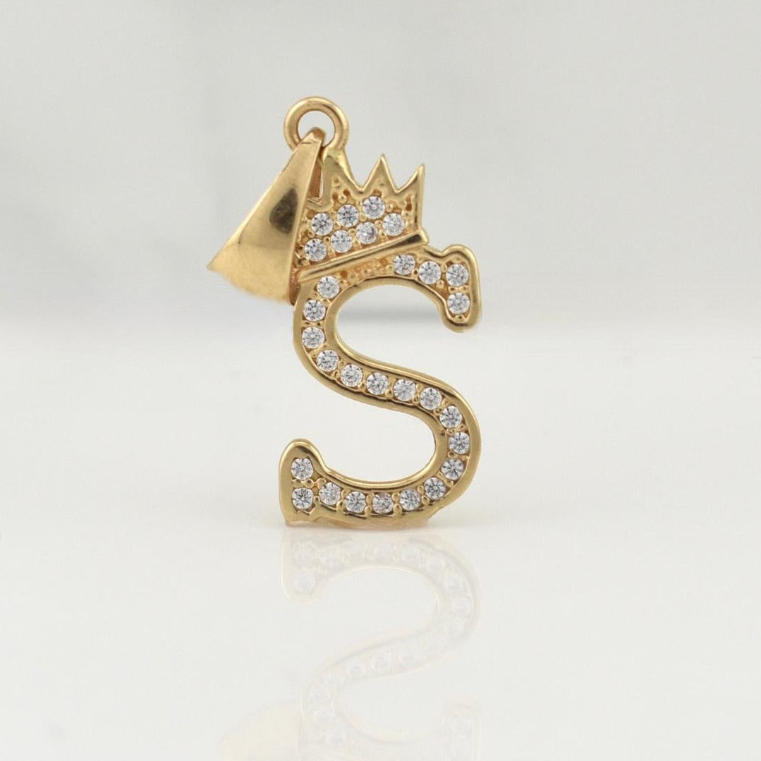 Dije Letra S Corona 1.4gr / 1 in / Oro Amarillo 18K !
