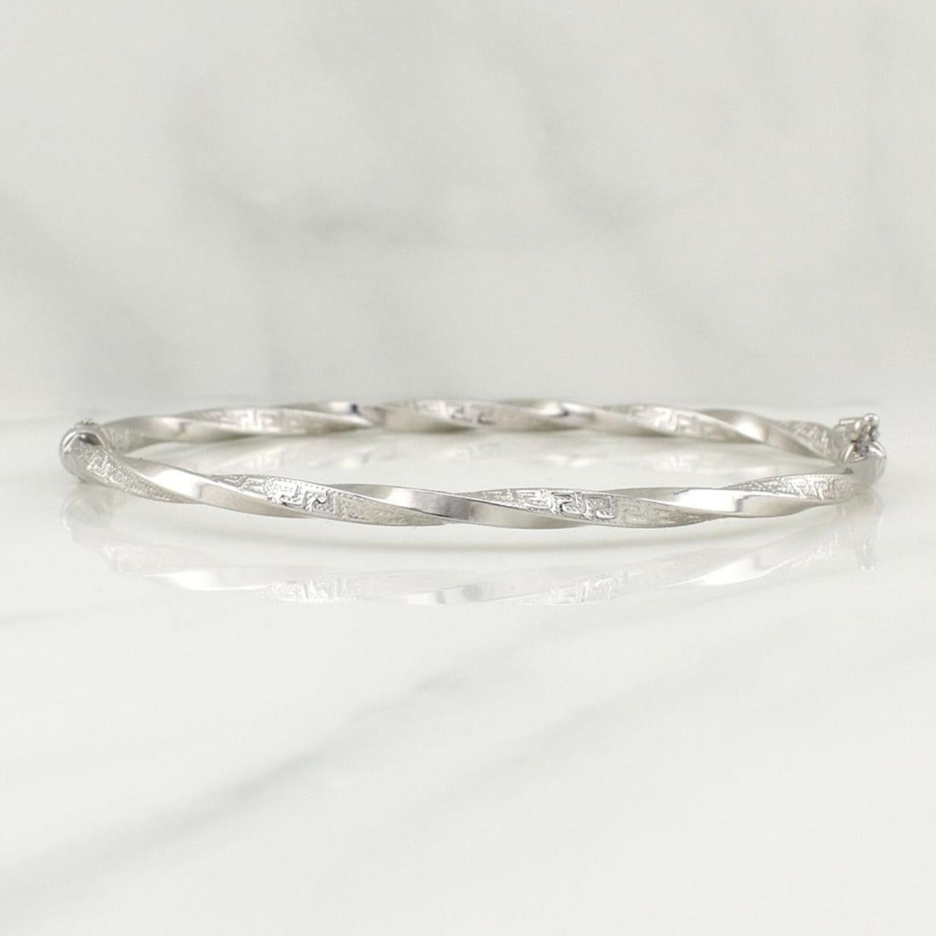 Bracelet Twisted Hoop Tribal 4 g / 7 1/2 in / 3 mm White Gold 18K