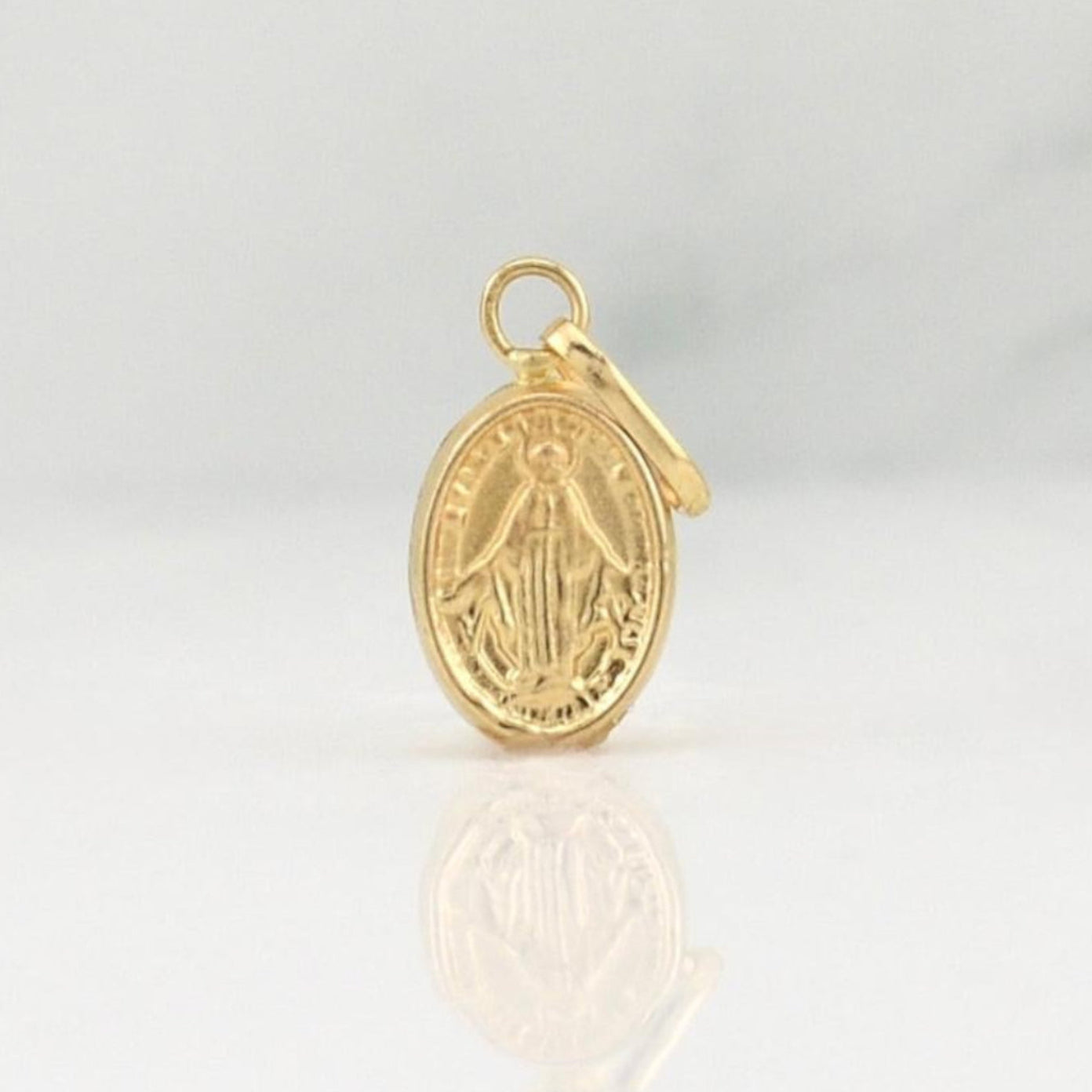 Dije Virgen Milagrosa 0.3 g / 1/2 in Oro Amarillo 18K