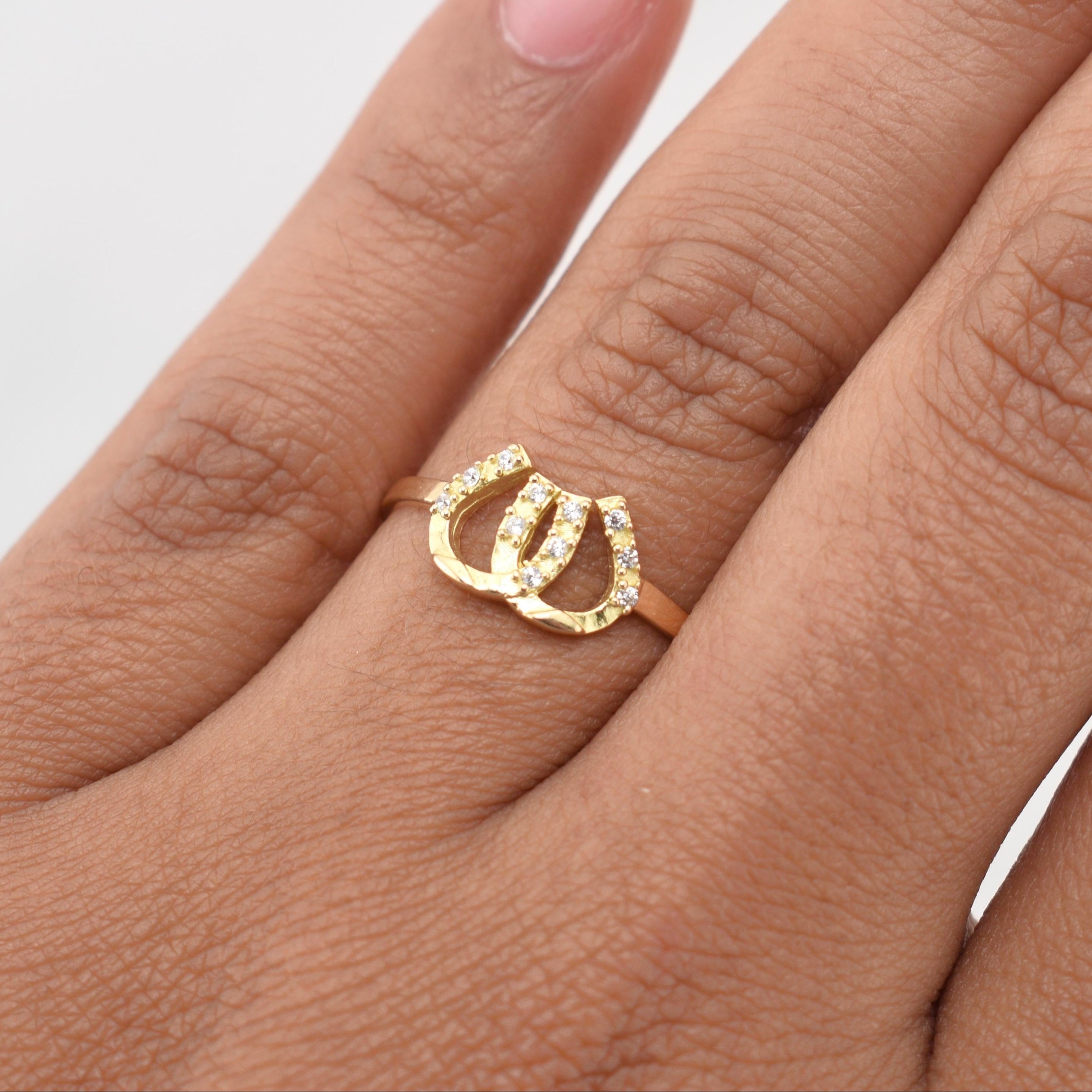 Anillo Doble Herradura 1.6 g / T7 Oro Amarillo 18K