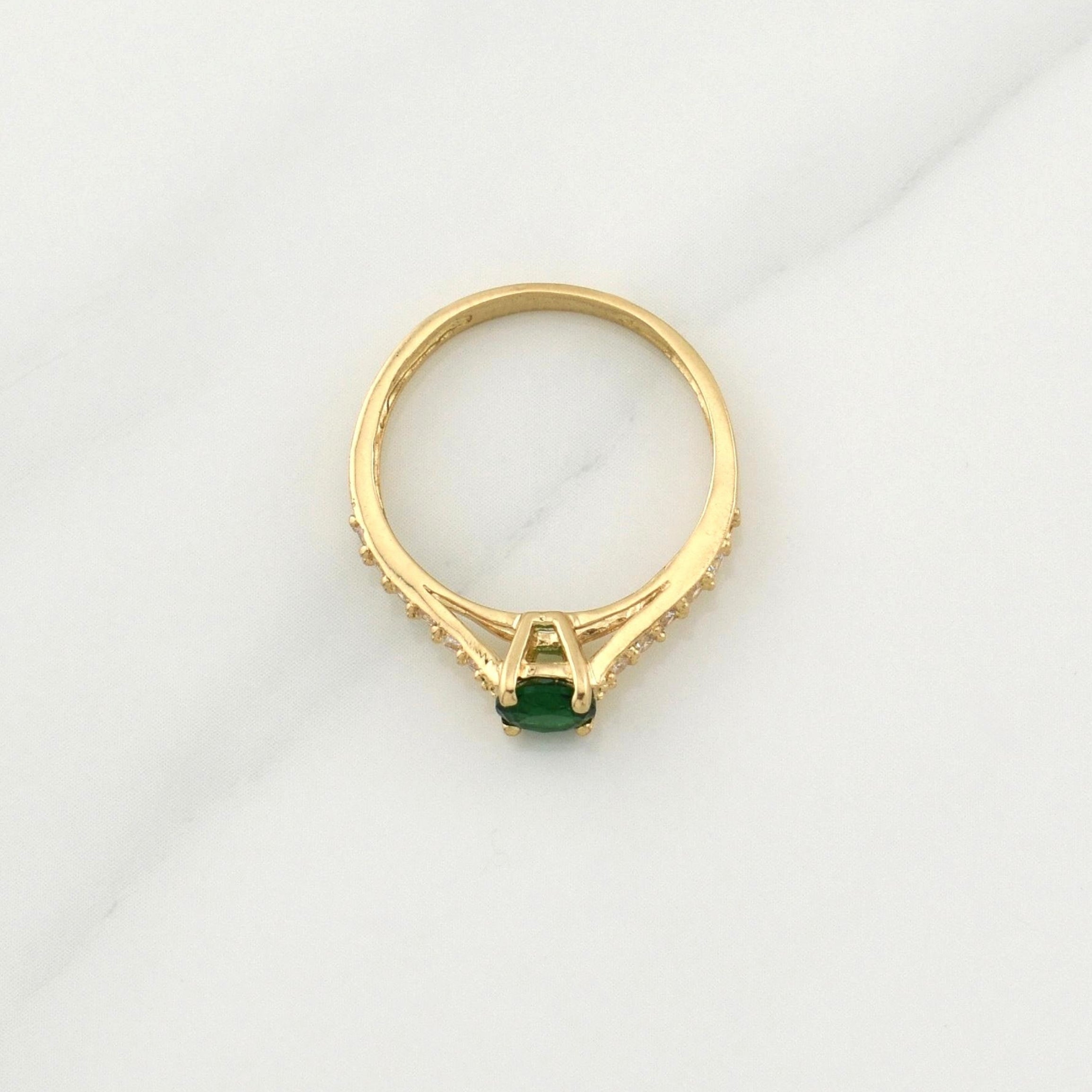 Solitaire Churumbela Ring 1.95 g / T6 Yellow Gold 18K