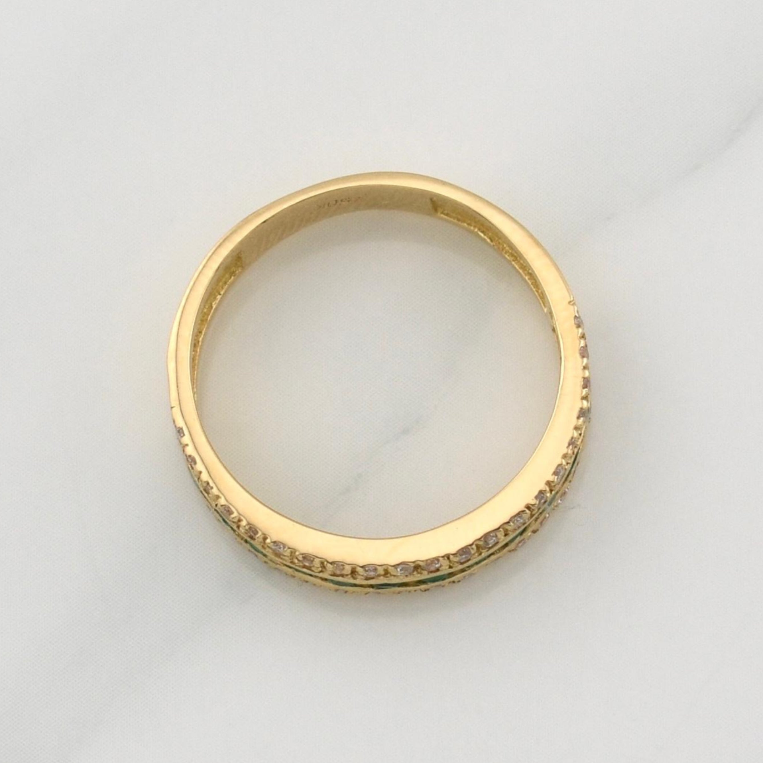 Channel Ring Emeralds 0.75pts Diamonds 0.38pts 3.45g / Size 6.5 Yellow Gold 18K