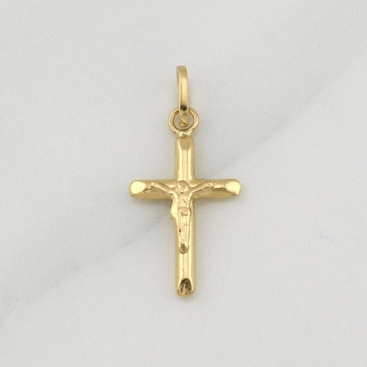 Dije Cruz Cristo 0.3 g / 3/4 in Oro Amarillo 18K