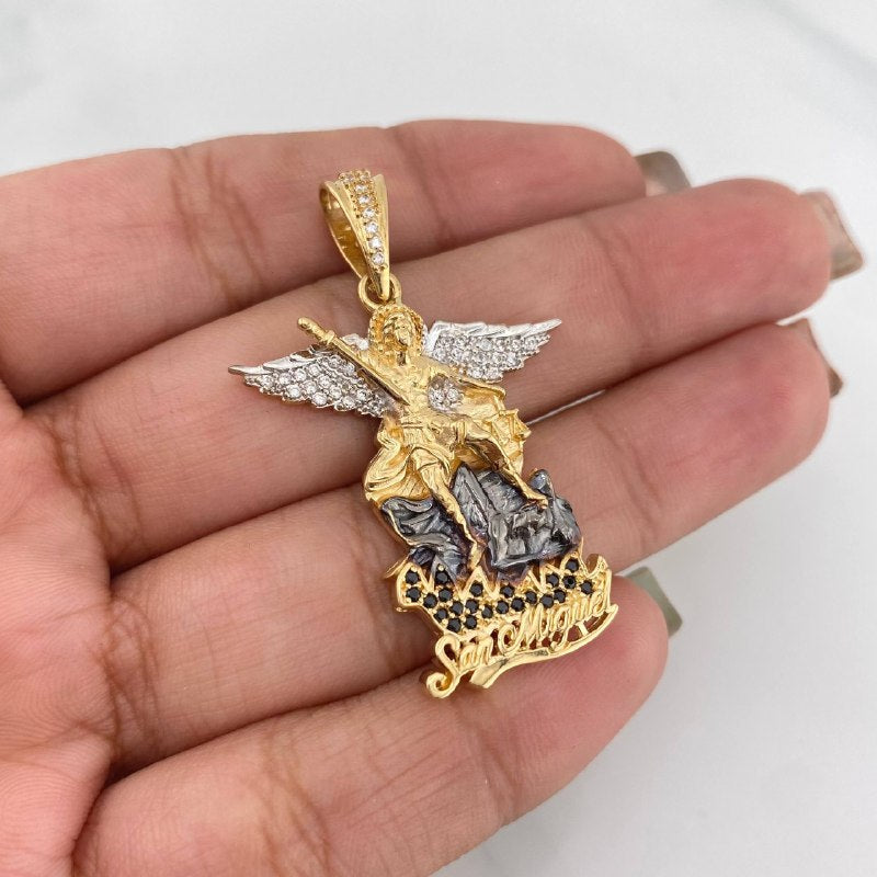 Pendant San Miguel 8.2 g / 1 1/2 in Three Golds 18K