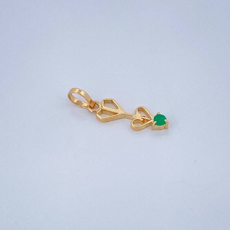 Dije Silueta Flecha 0.4gr / 3/4 in / Oro Amarillo 18K $