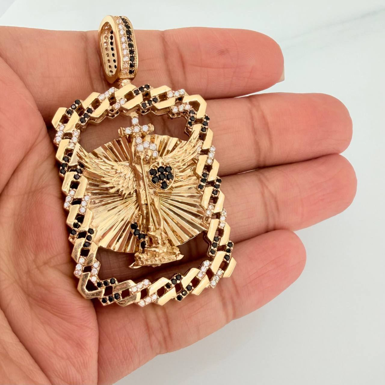 Dije Virgen Guadalupe Doble Faz 38.7 g / 2 1/4 in Oro Amarillo 18K