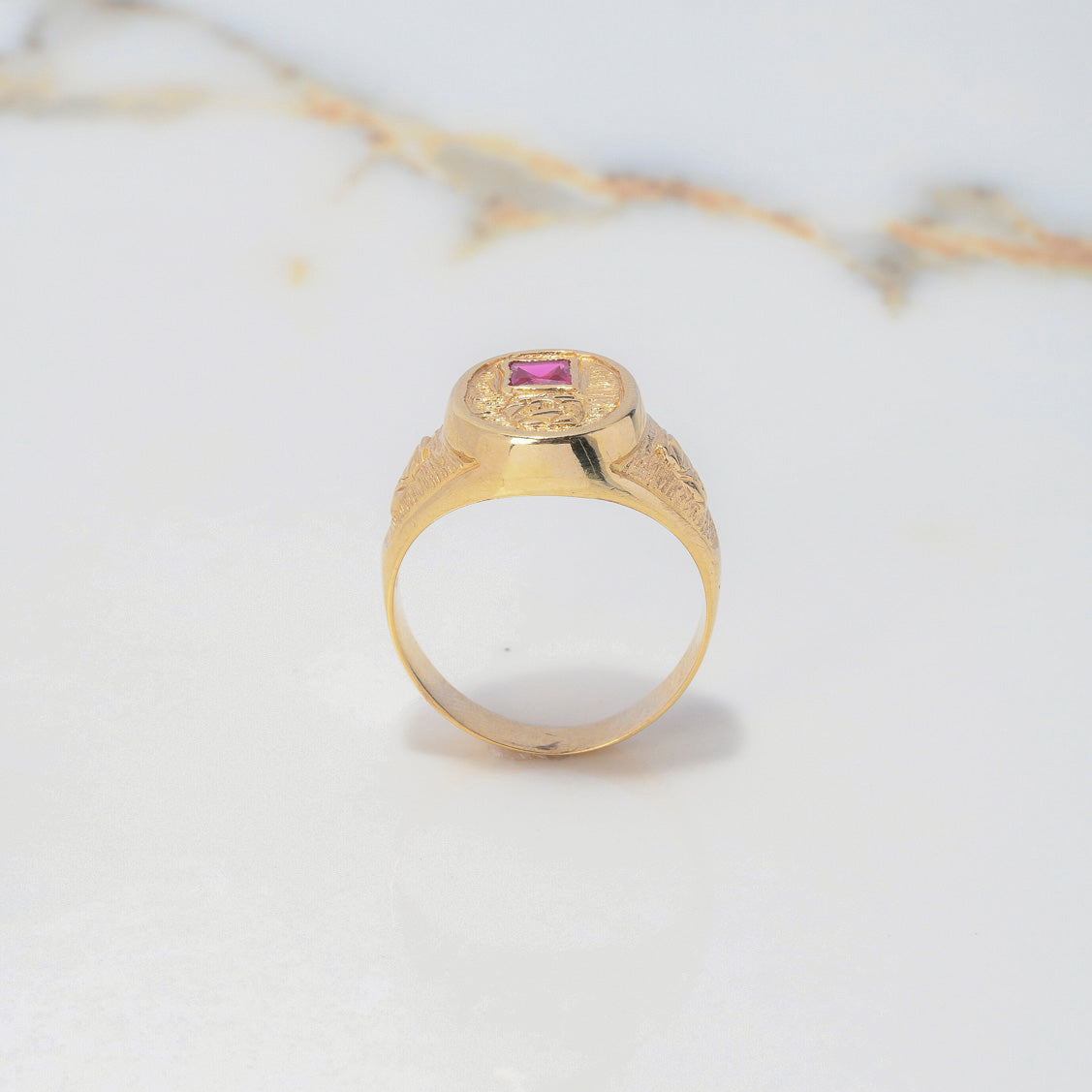Pre-Columbian Signet Ring 6.4gr / Size 10 / Engraved Fuchsia Zircon Yellow Gold $